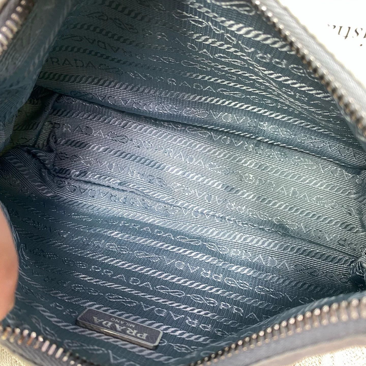 Prada Pre-loved Bag Very good condition Size ONE SIZE - 8 Thumbnail