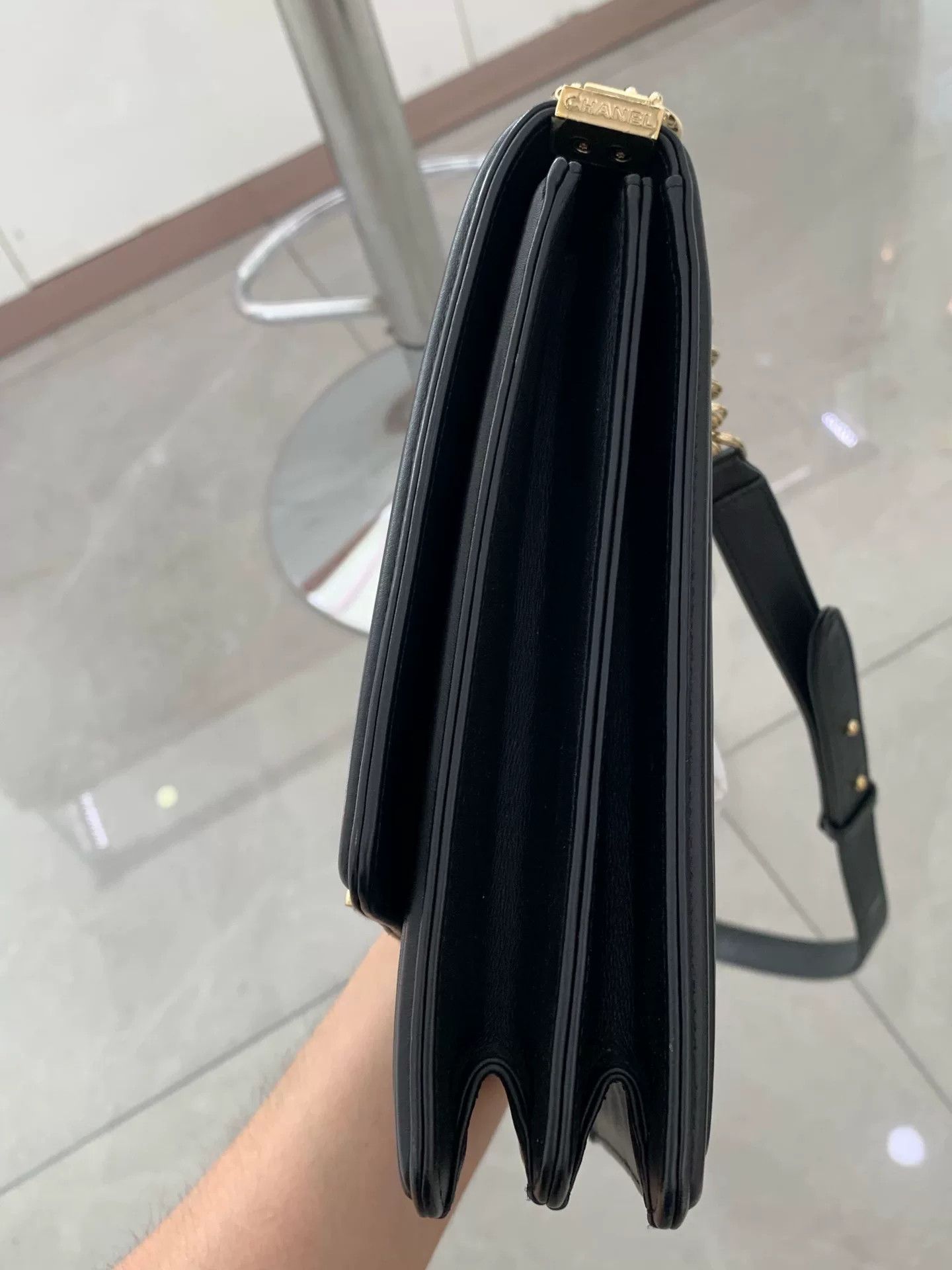 Chanel Pre-loved Bag Very good condition Size ONE SIZE - 2 Thumbnail