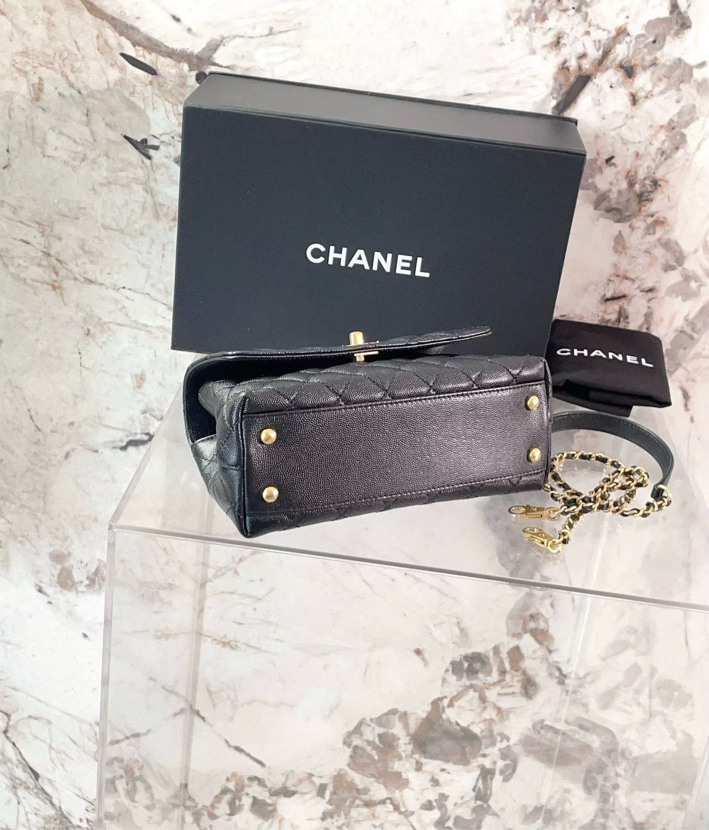 Chanel Pre-loved Bag Very good condition Size ONE SIZE - 5 Thumbnail