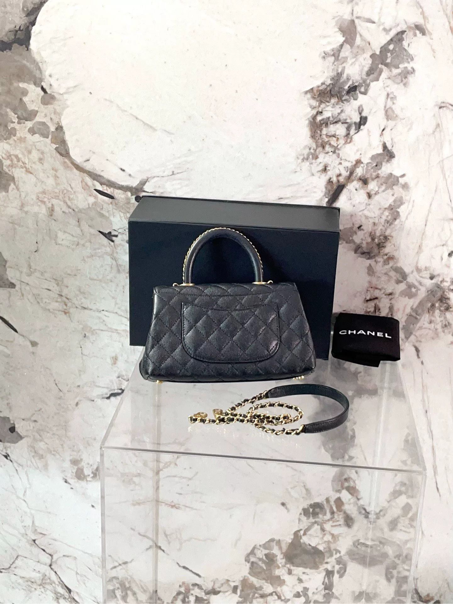 Chanel Pre-loved Bag Very good condition Size ONE SIZE - 2 Thumbnail