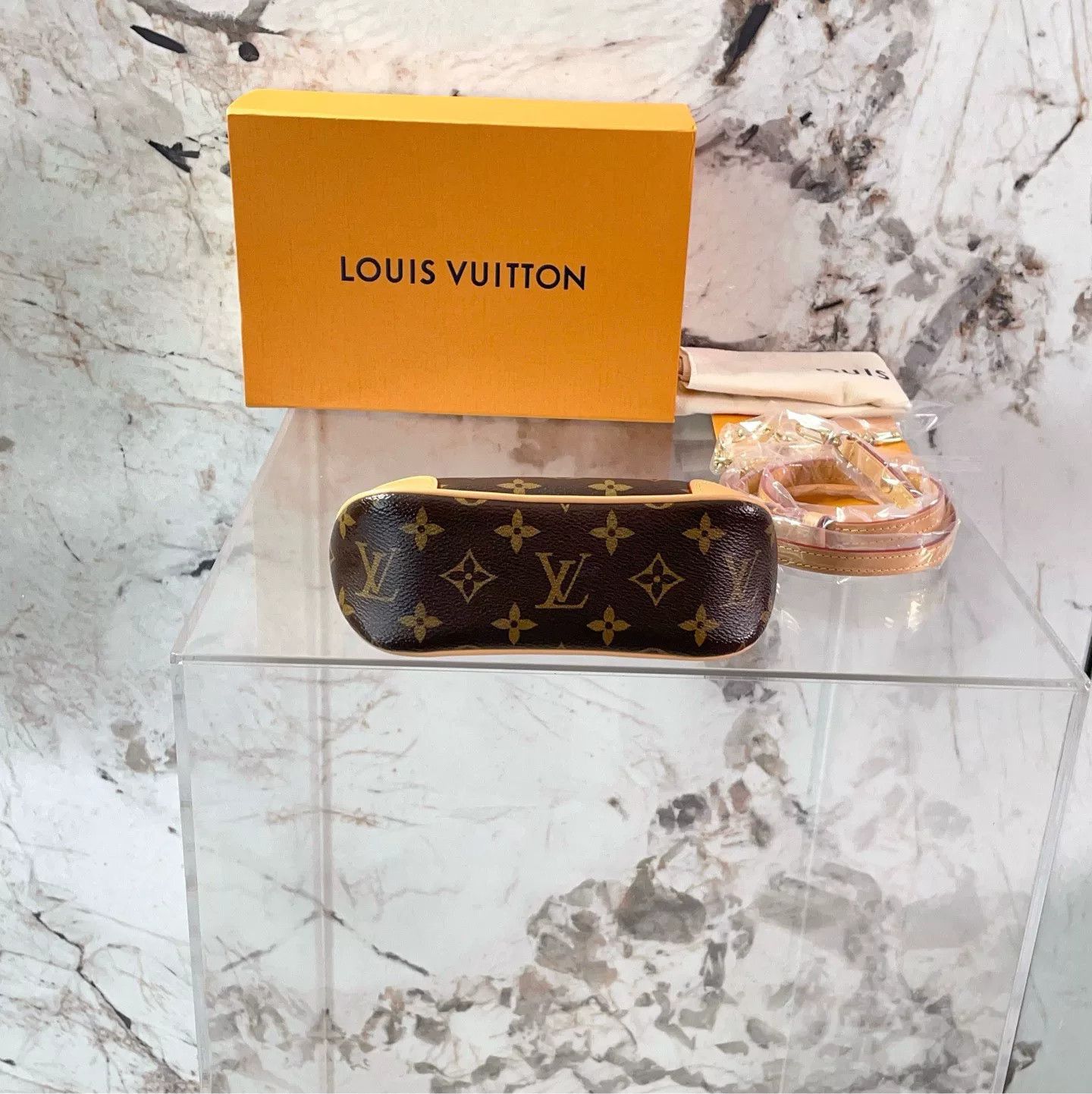 Louis Vuitton Pre-loved Bag Very good condition Size ONE SIZE - 4 Thumbnail