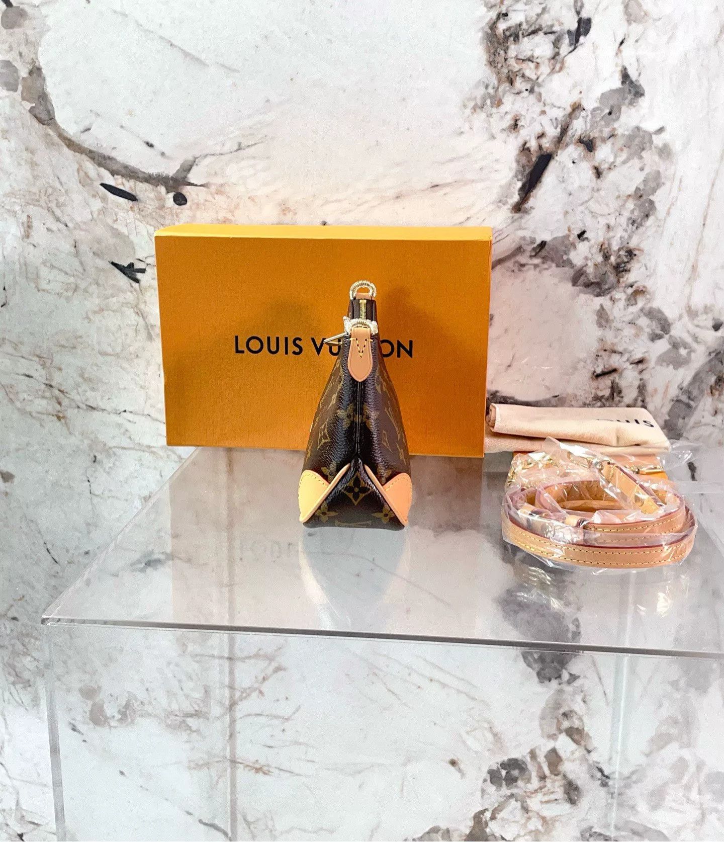 Louis Vuitton Pre-loved Bag Very good condition Size ONE SIZE - 3 Thumbnail
