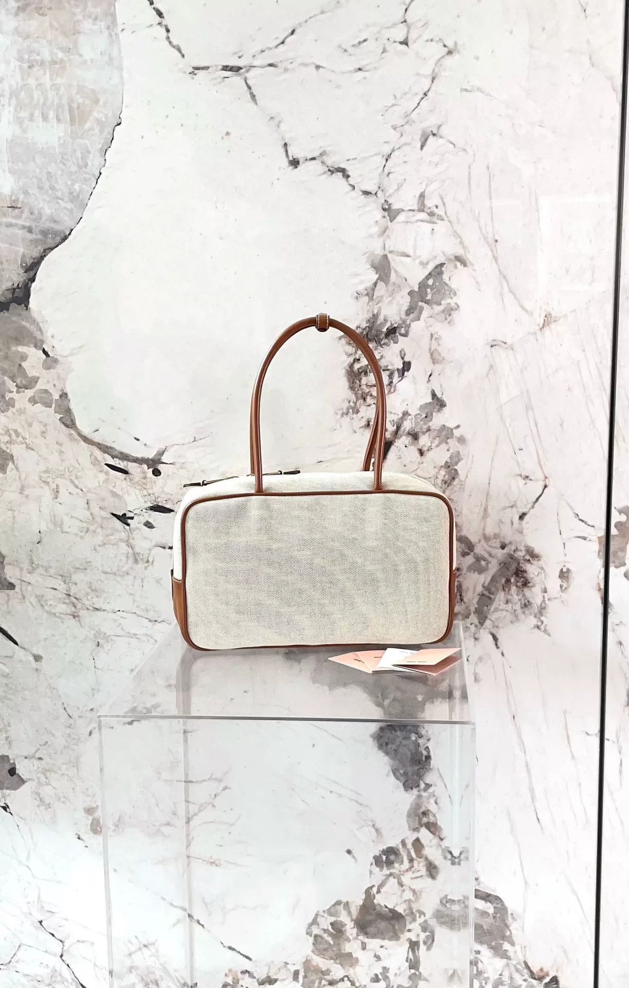 Miu Miu Pre-loved Bag Very good condition Size ONE SIZE - 2 Thumbnail