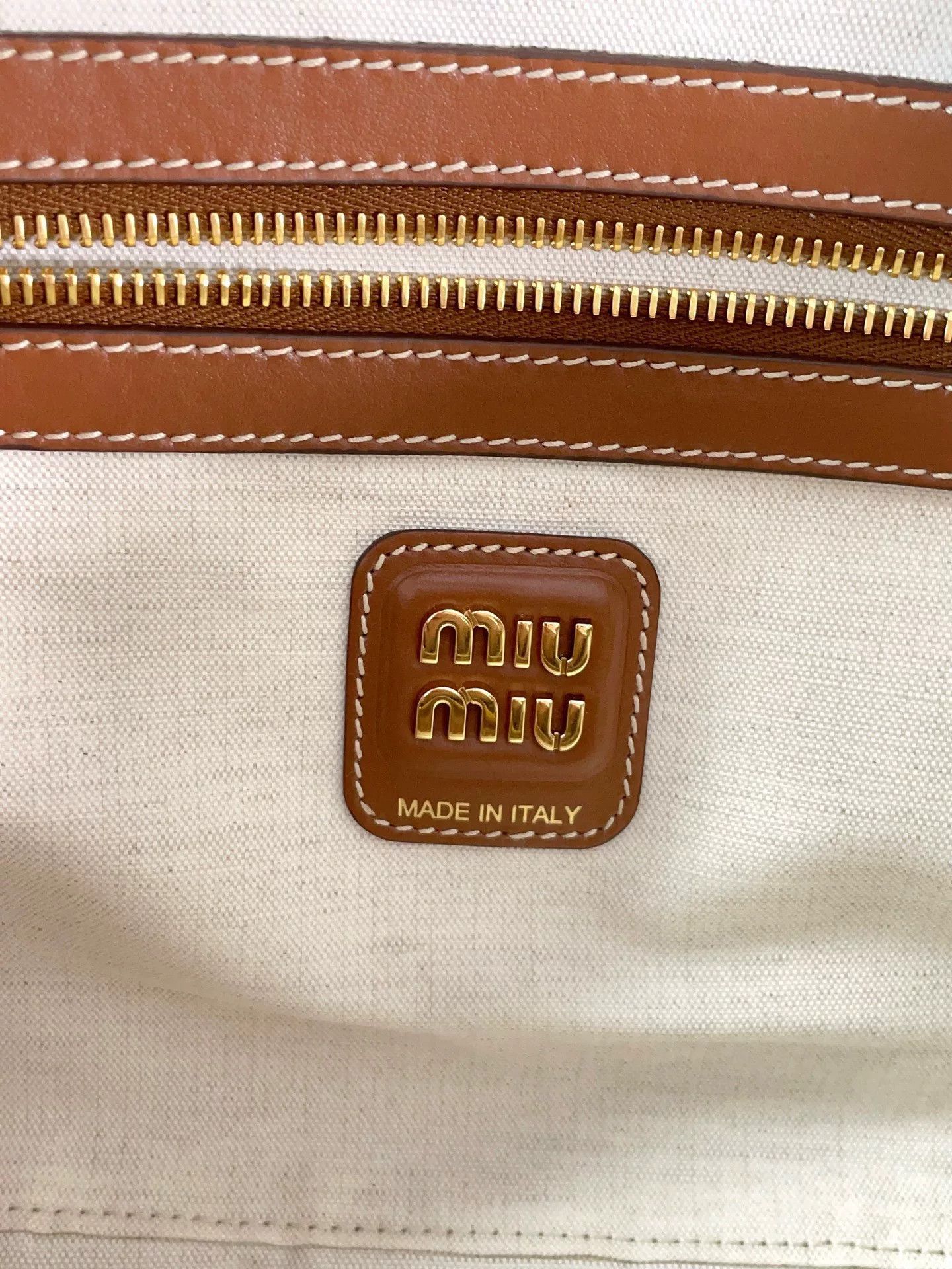 Miu Miu Pre-loved Bag Very good condition Size ONE SIZE - 8 Thumbnail