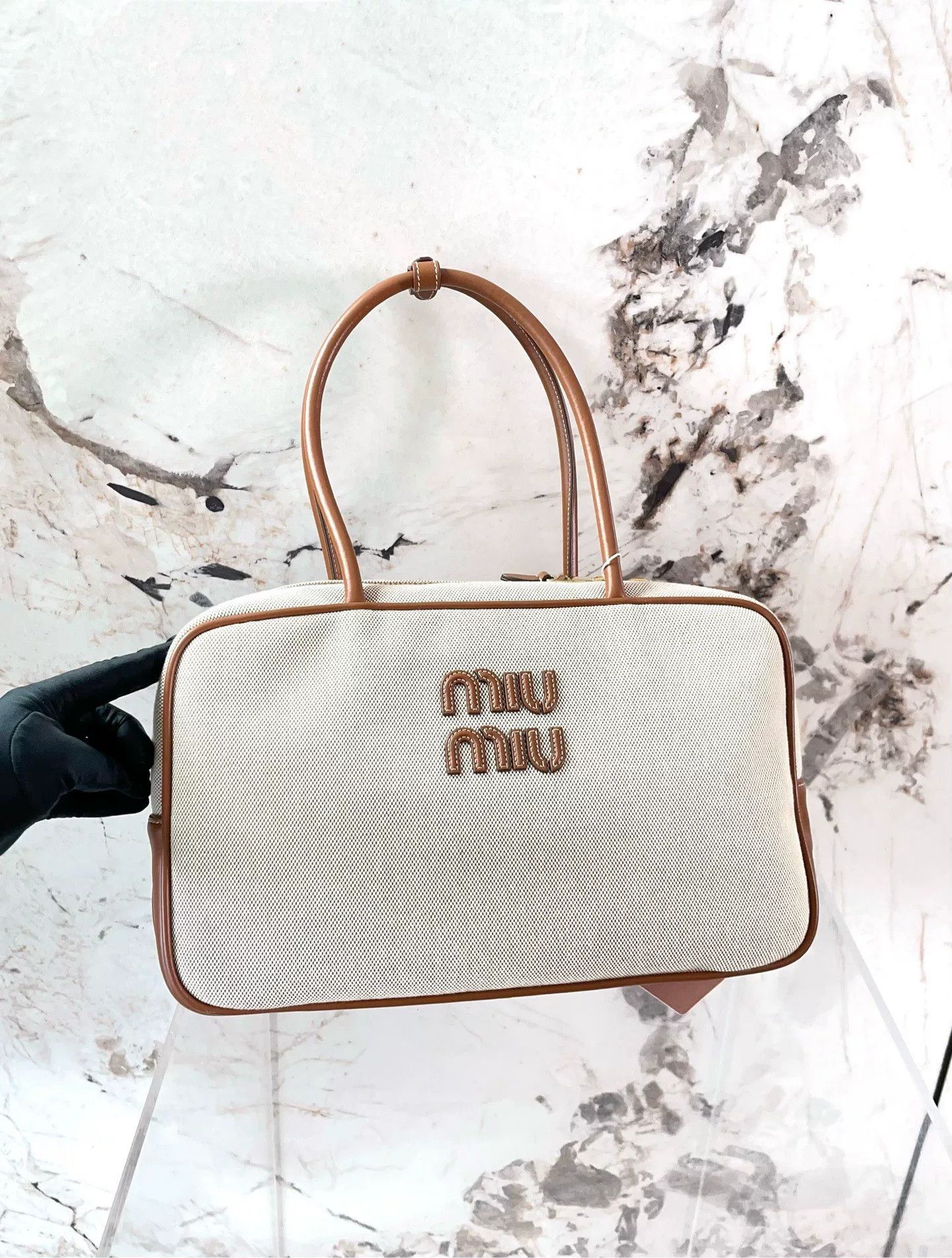 Miu Miu Pre-loved Bag Very good condition Size ONE SIZE - 6 Thumbnail
