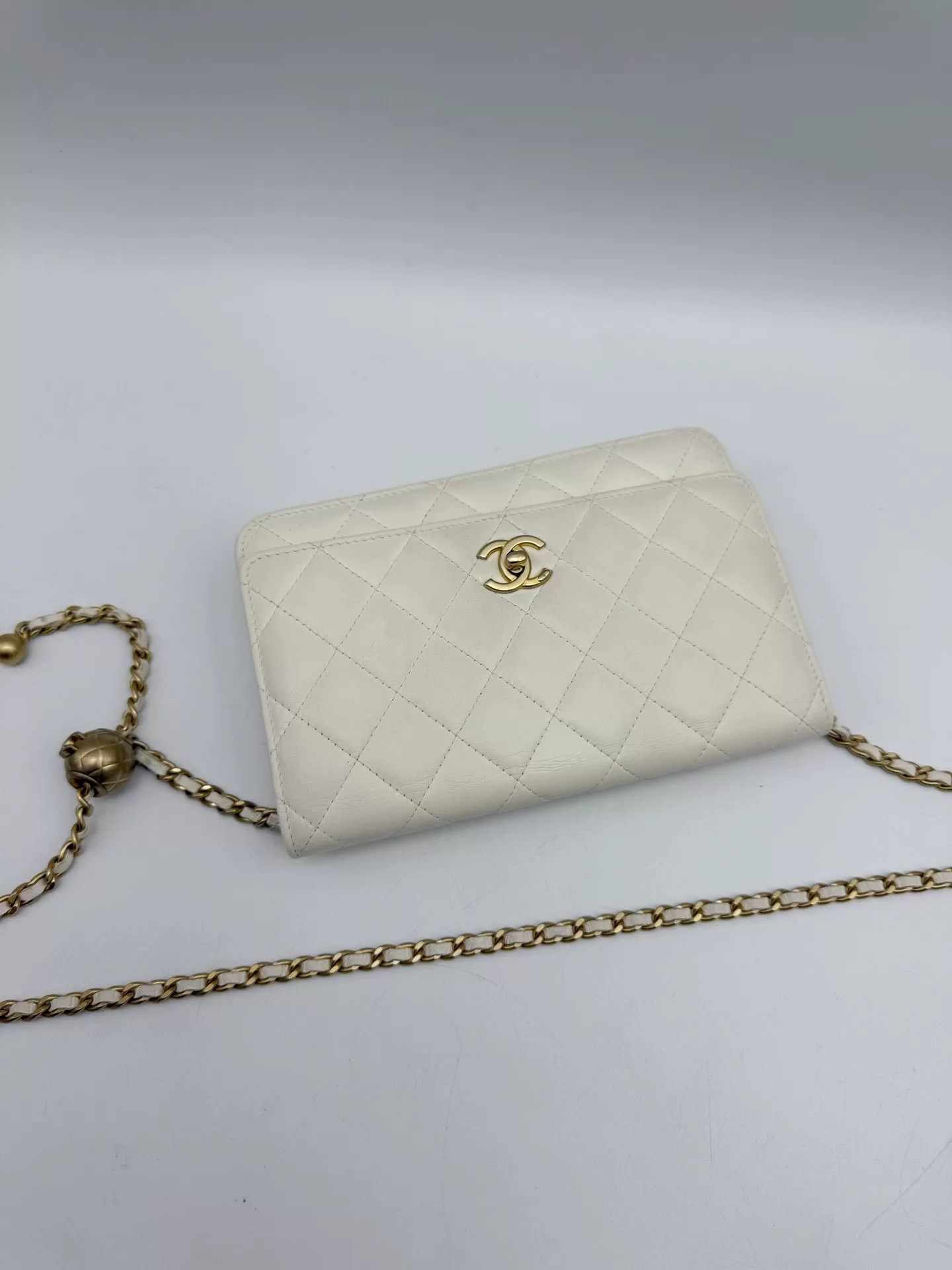 Chanel Pre-loved Bag Very good condition Size ONE SIZE - 7 Thumbnail
