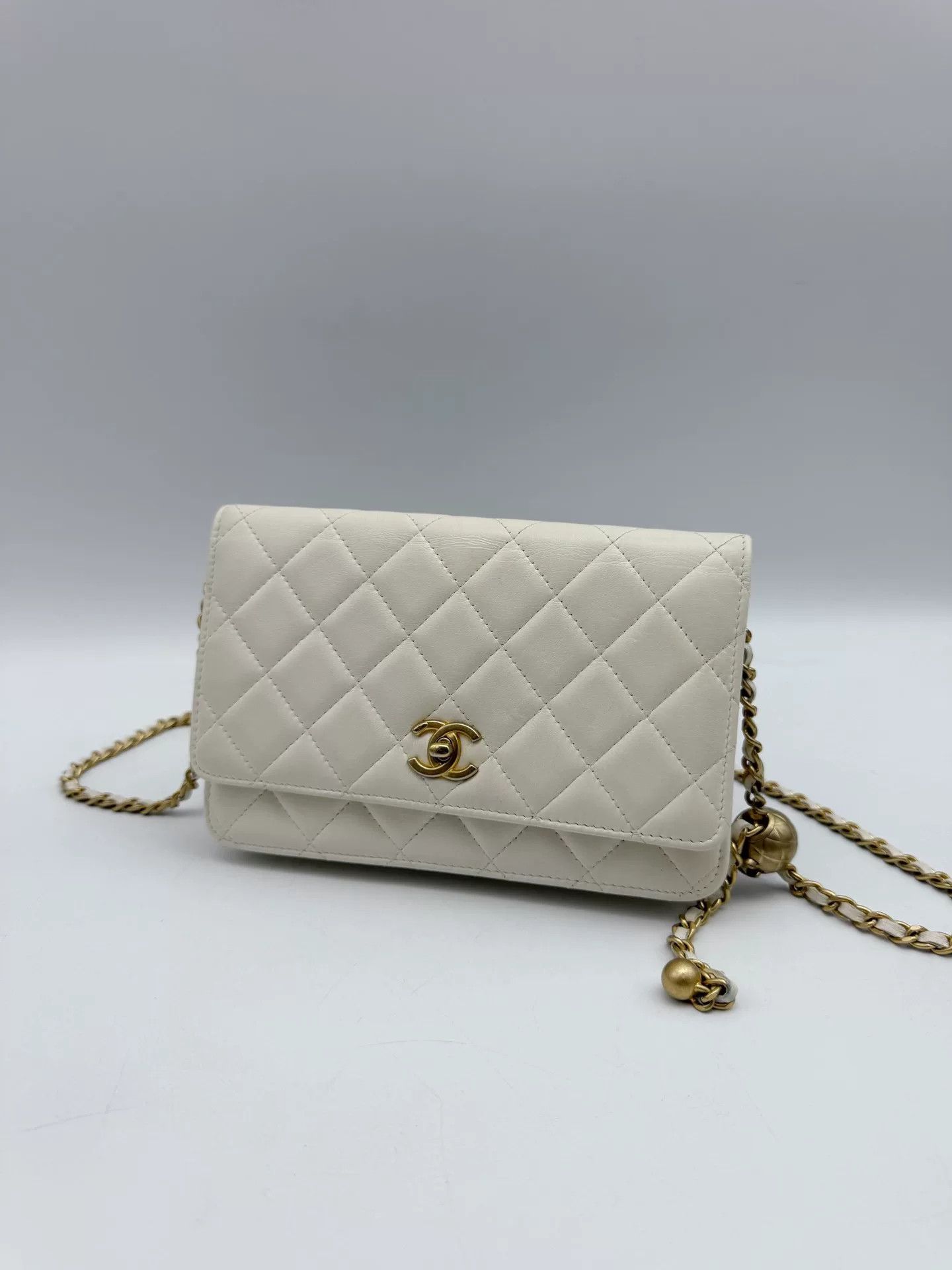 Chanel Pre-loved Bag Very good condition Size ONE SIZE - 3 Thumbnail
