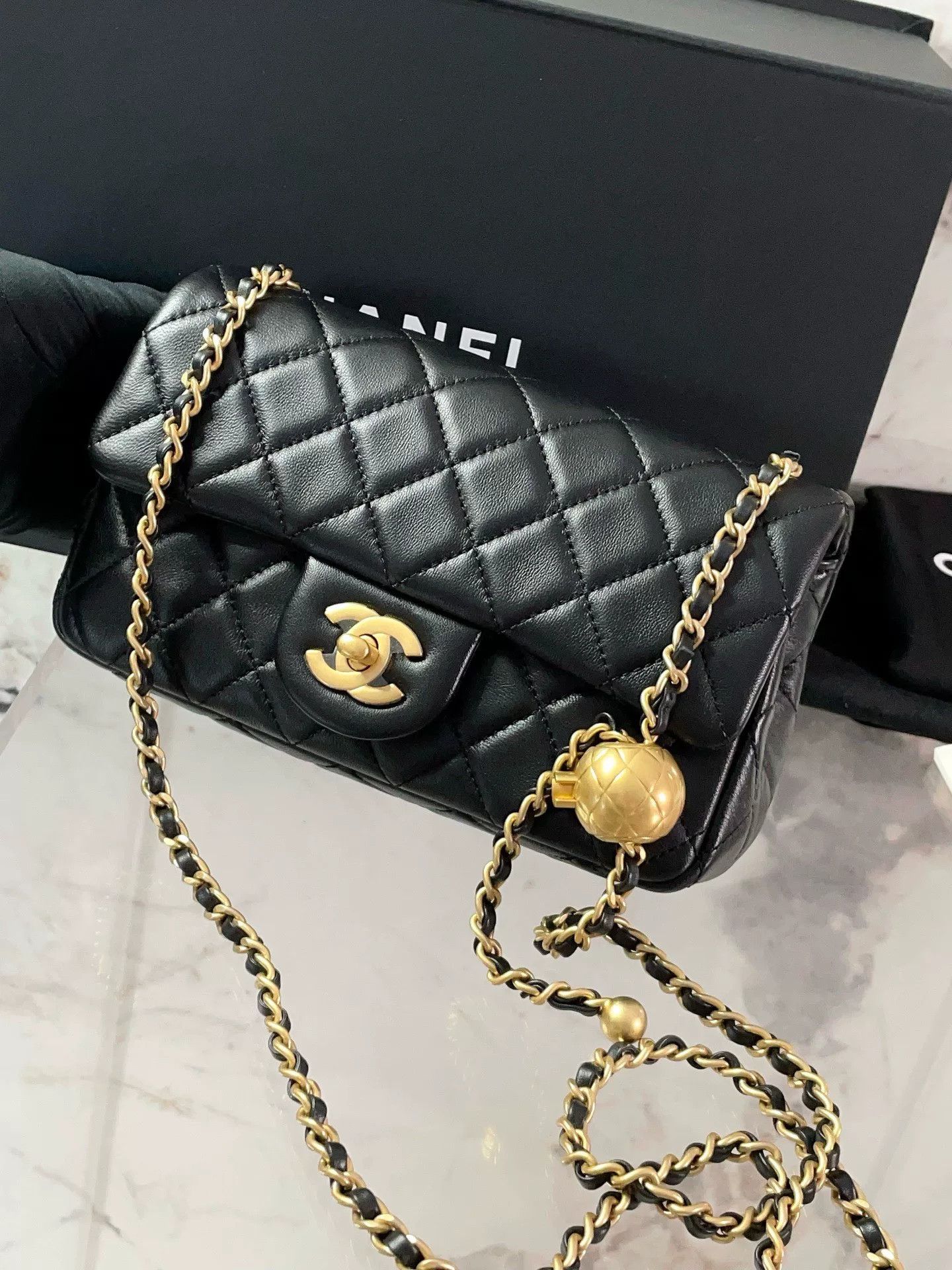 Chanel Pre-loved Bag Very good condition Size ONE SIZE - 7 Thumbnail