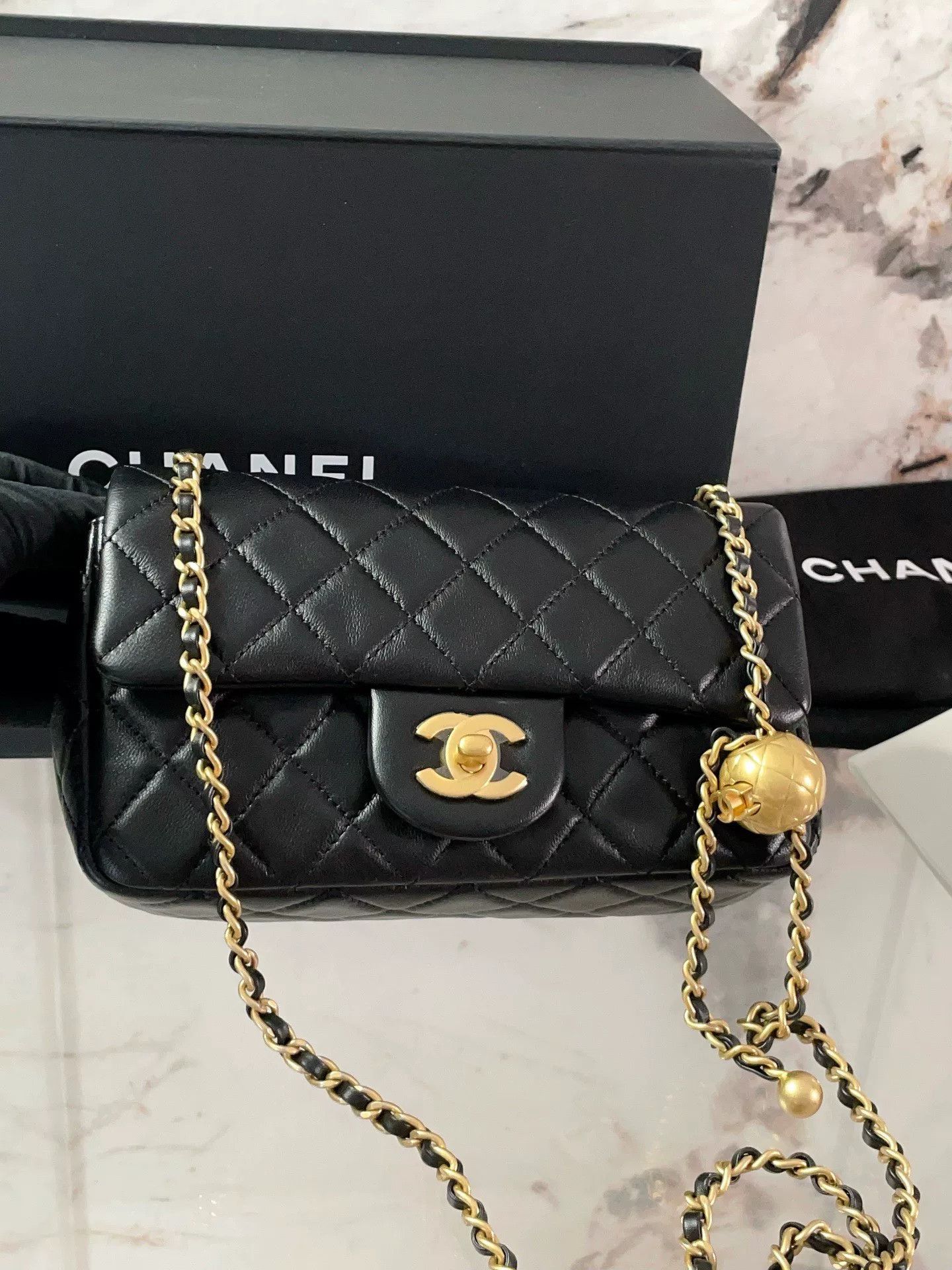 Chanel Pre-loved Bag Very good condition Size ONE SIZE - 6 Thumbnail
