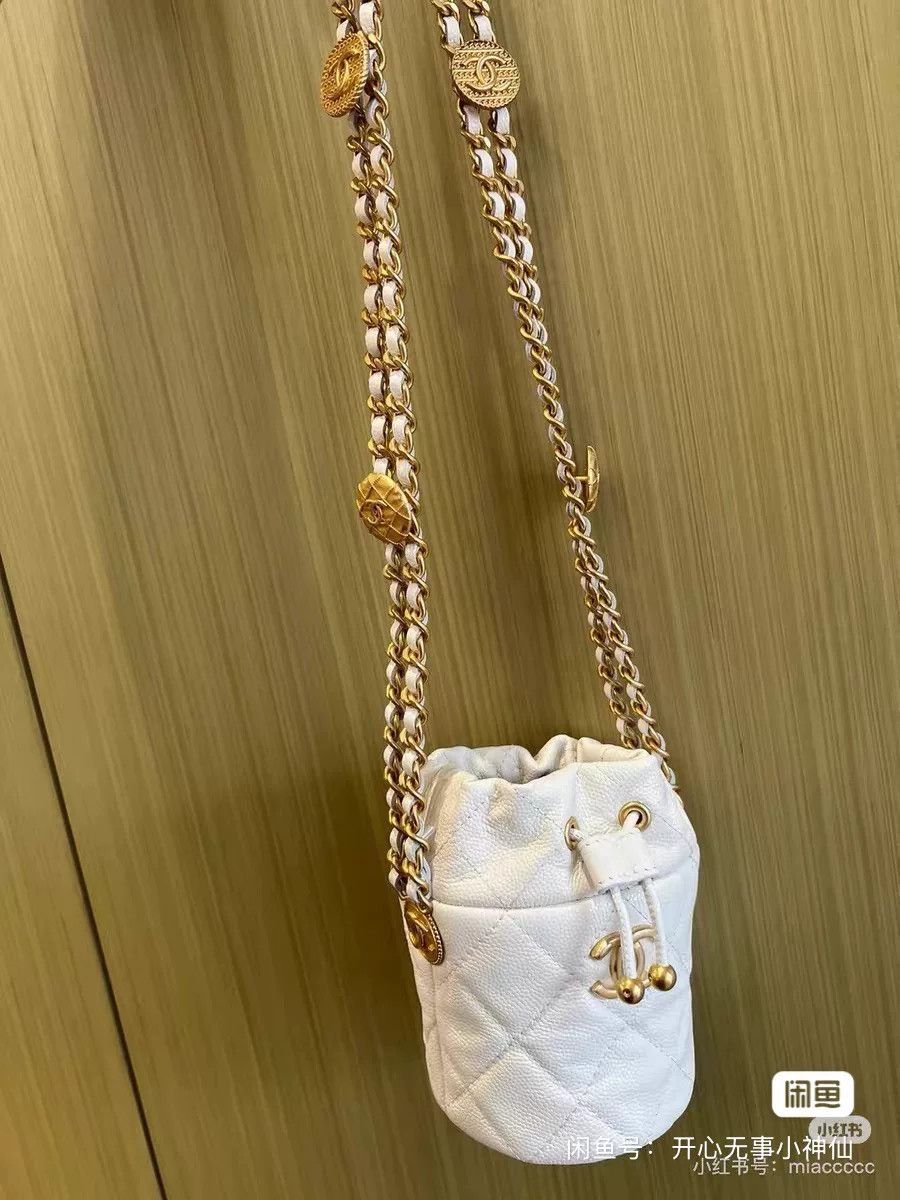 Chanel Pre-loved Bag Very good condition Size ONE SIZE - 4 Thumbnail