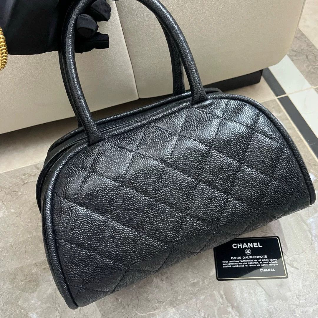 Chanel Pre-loved Bag Very good condition Size ONE SIZE - 2 Thumbnail
