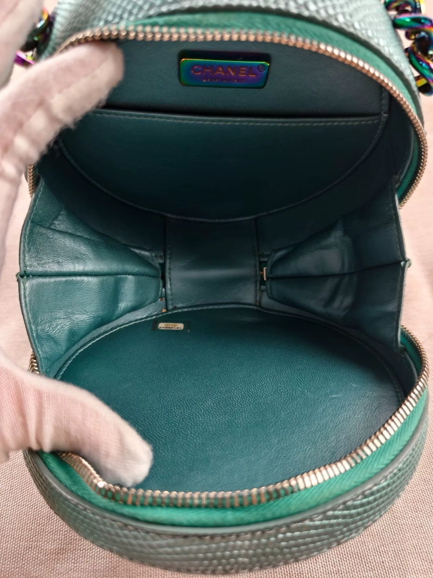 Chanel Pre-loved Bag Very good condition Size ONE SIZE - 3 Thumbnail
