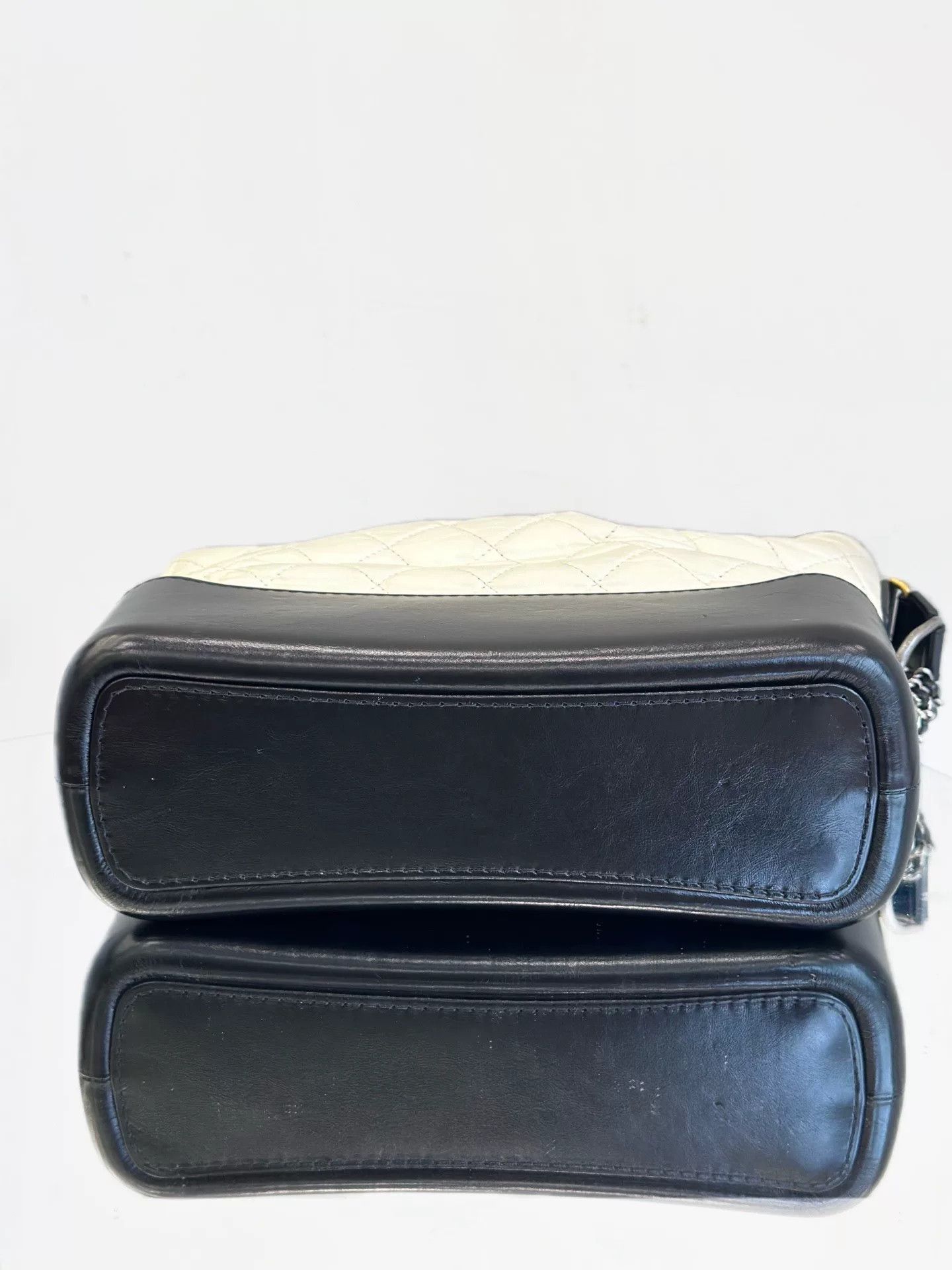 Chanel Pre-loved Bag Very good condition Size ONE SIZE - 6 Thumbnail