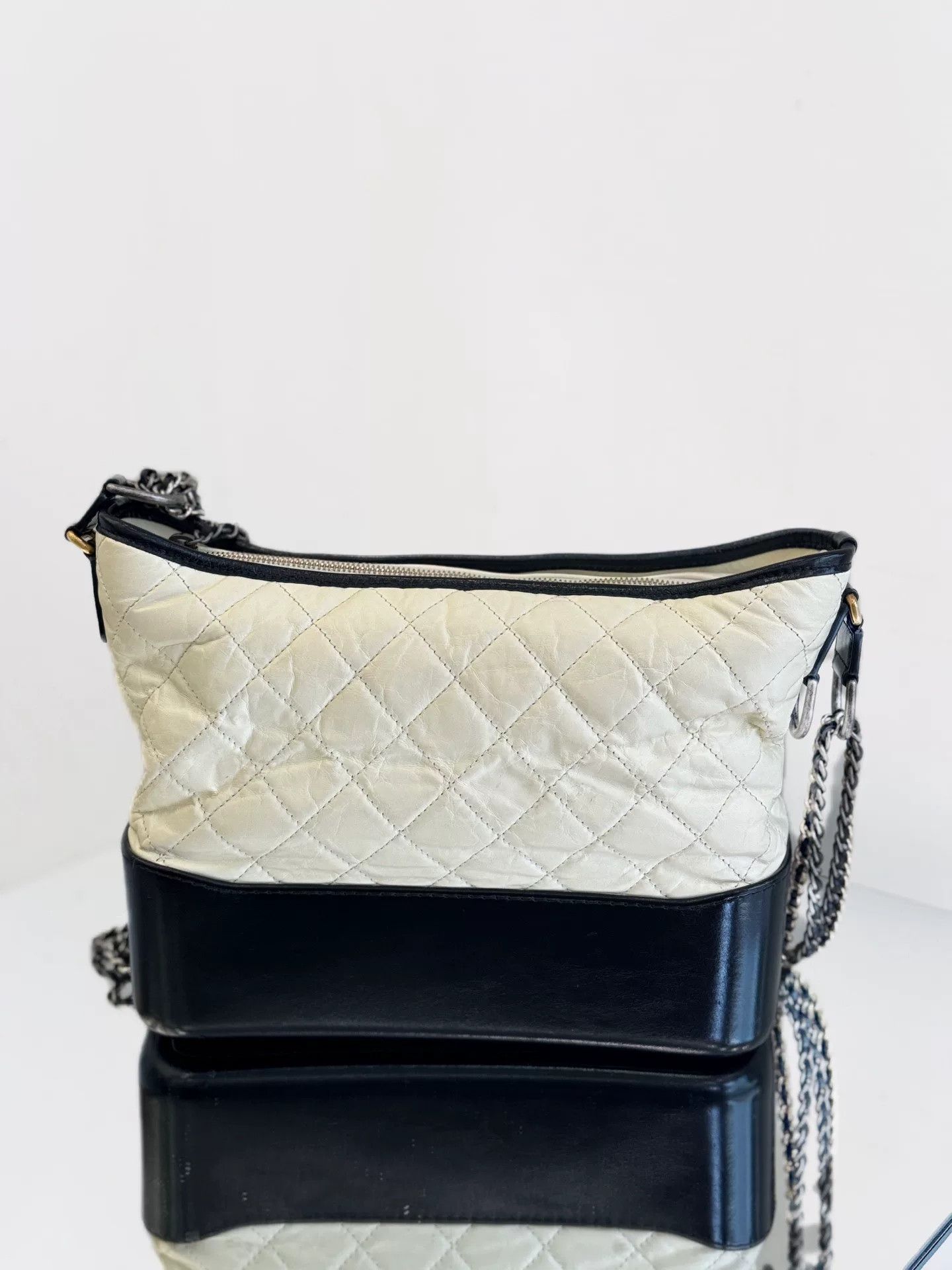 Chanel Pre-loved Bag Very good condition Size ONE SIZE - 4 Thumbnail
