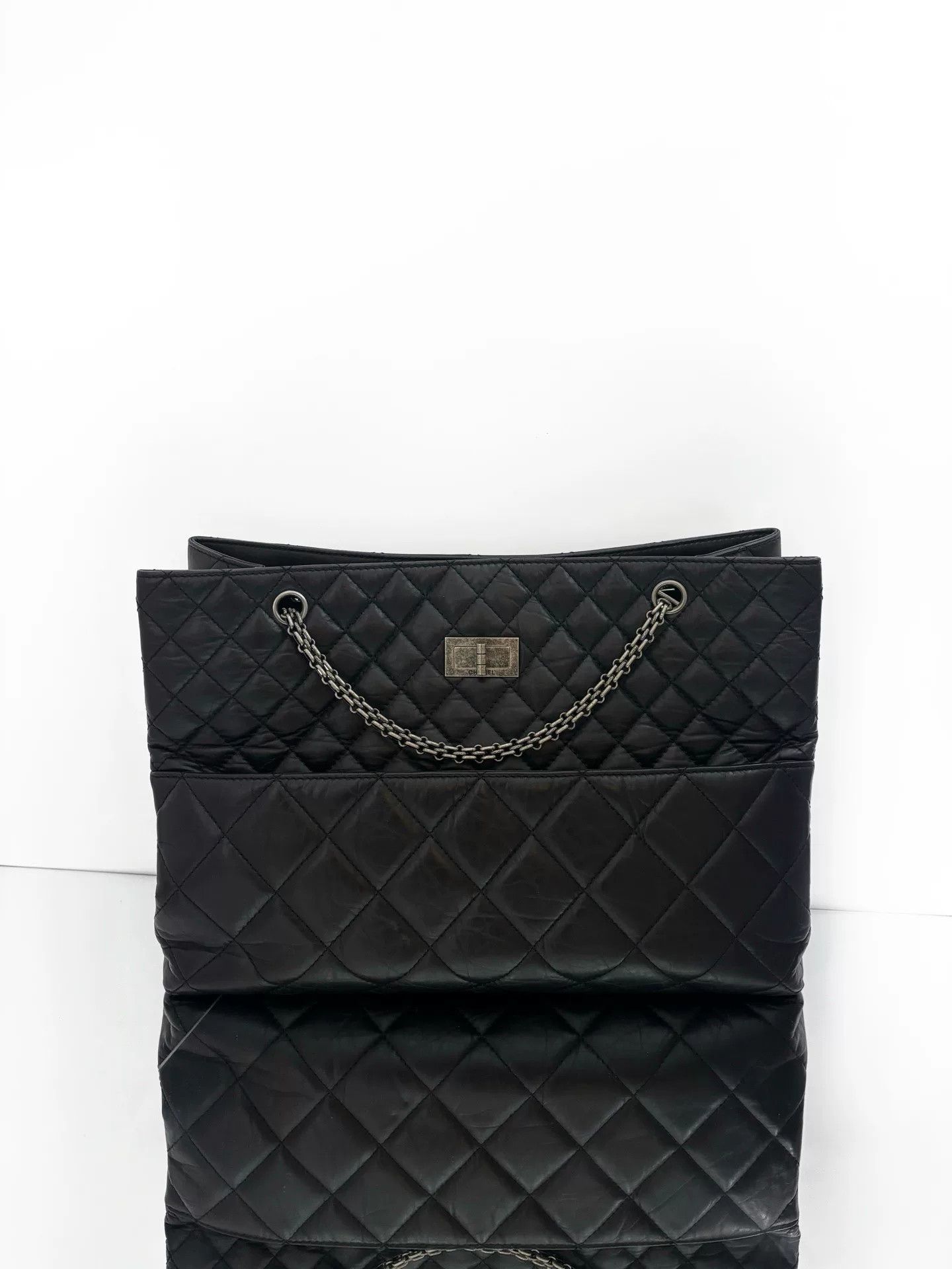 Chanel Pre-loved Bag Very good condition Size ONE SIZE - 2 Thumbnail
