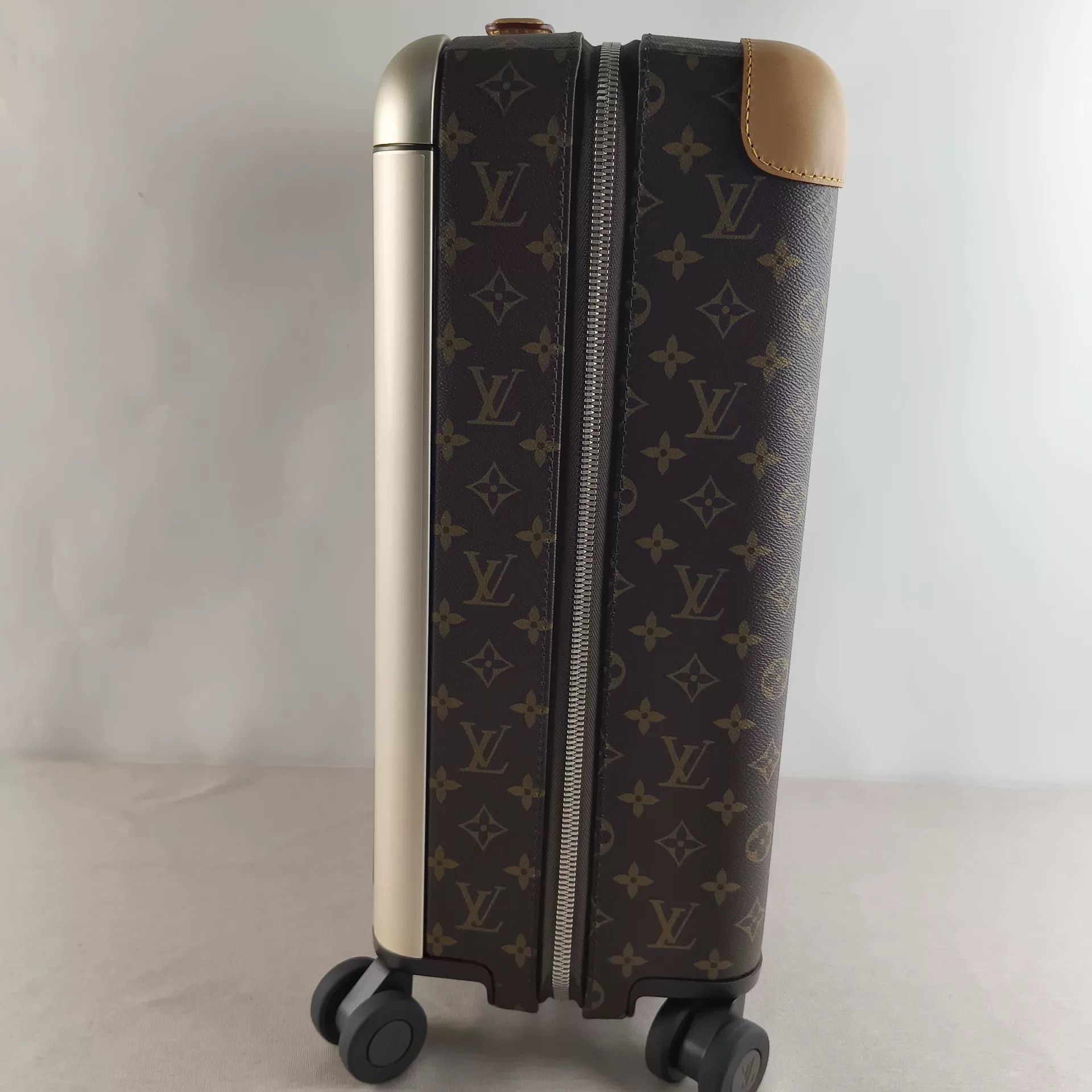 Louis Vuitton Pre-loved Bag Very good condition Size ONE SIZE - 8 Thumbnail