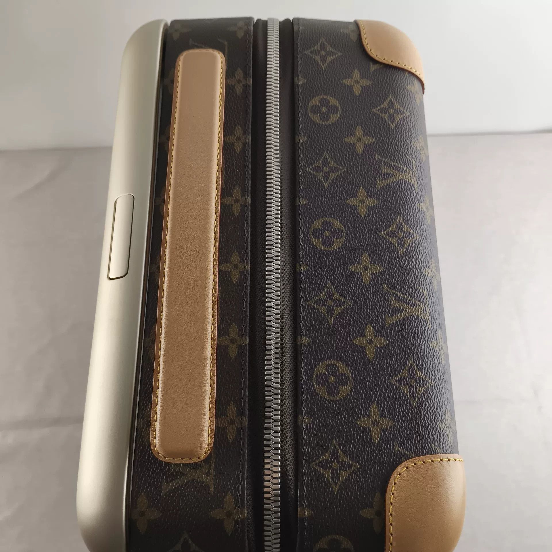 Louis Vuitton Pre-loved Bag Very good condition Size ONE SIZE - 3 Thumbnail