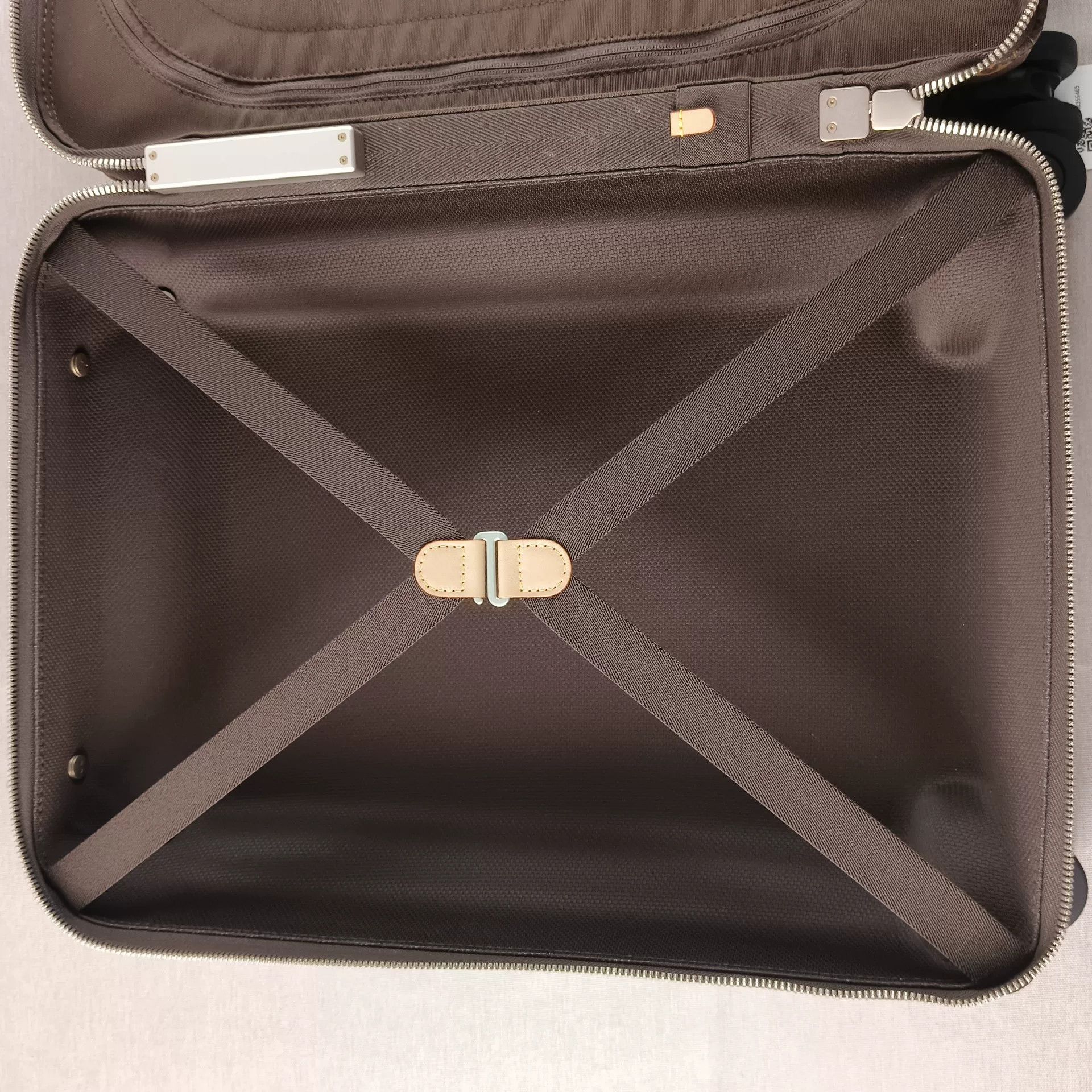 Louis Vuitton Pre-loved Bag Very good condition Size ONE SIZE - 9 Thumbnail