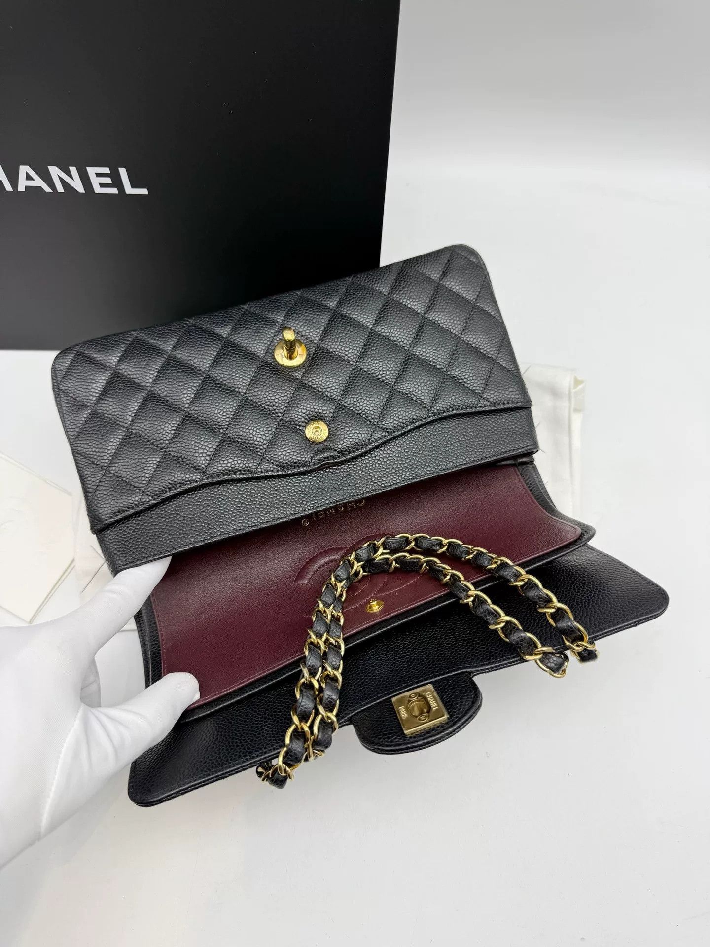 Chanel Pre-loved Bag Very good condition Size ONE SIZE - 6 Thumbnail