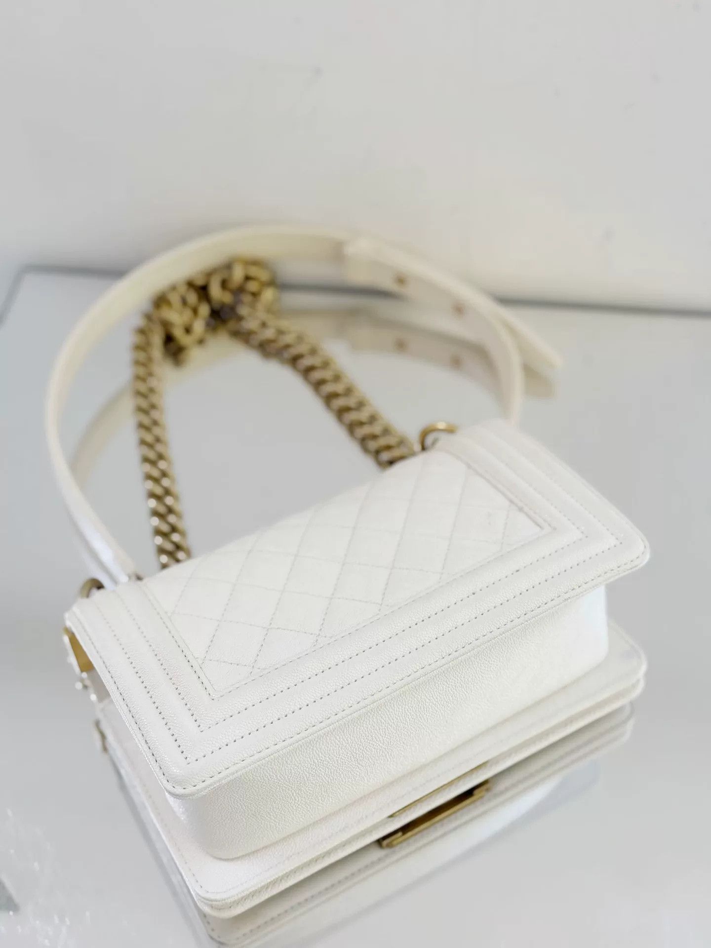 Chanel Pre-loved Bag Very good condition Size ONE SIZE - 5 Thumbnail