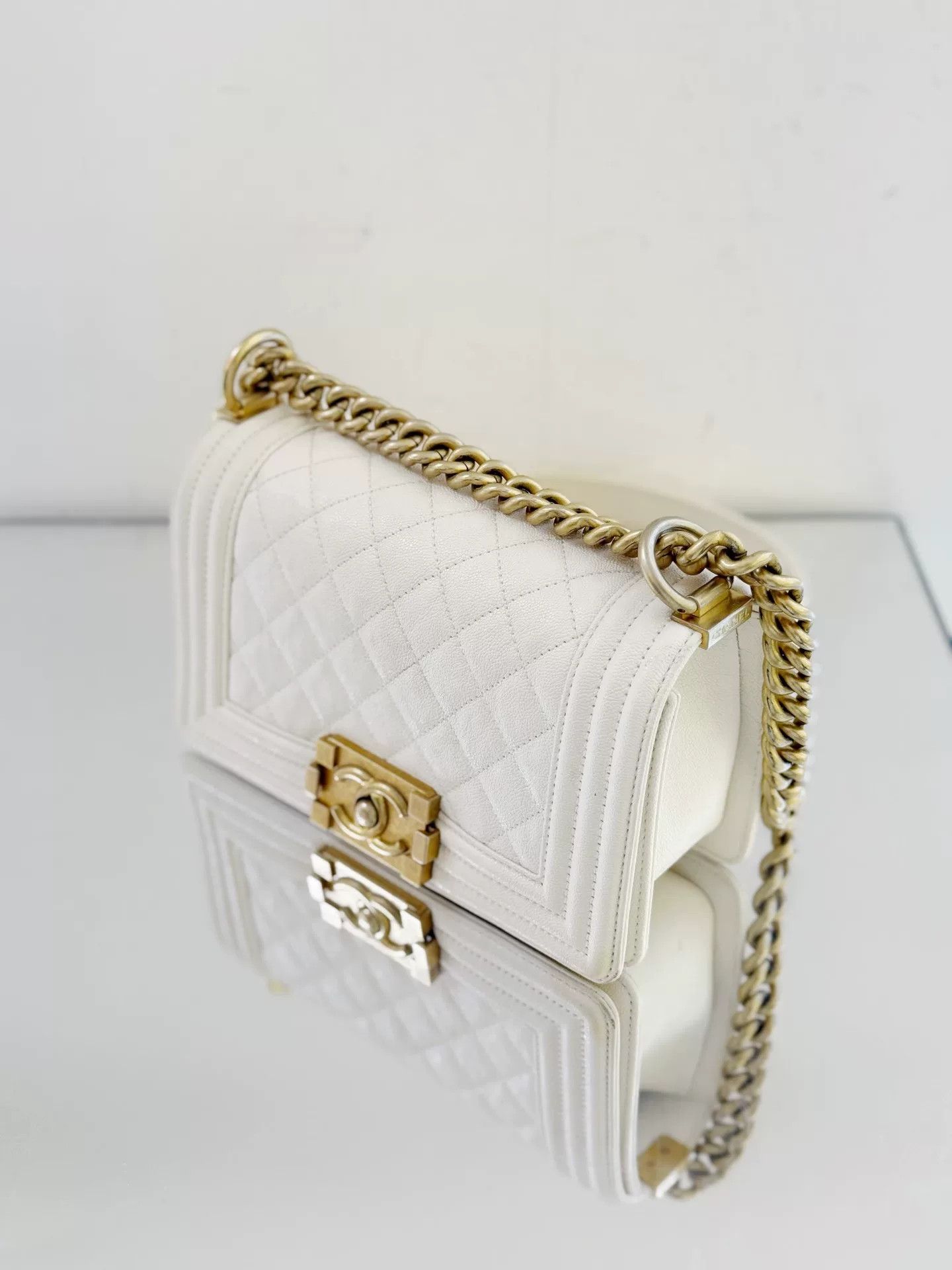 Chanel Pre-loved Bag Very good condition Size ONE SIZE - 4 Thumbnail