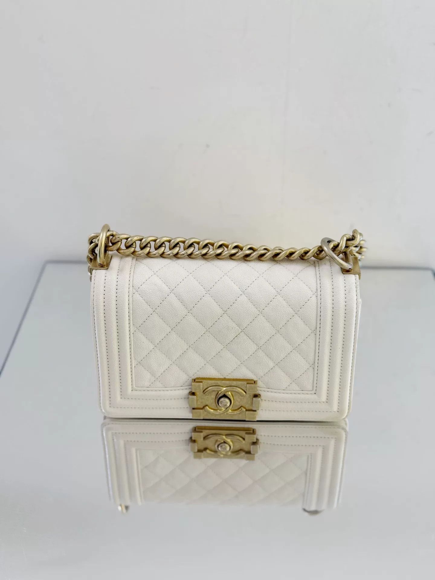 Chanel Pre-loved Bag Very good condition Size ONE SIZE - 3 Thumbnail