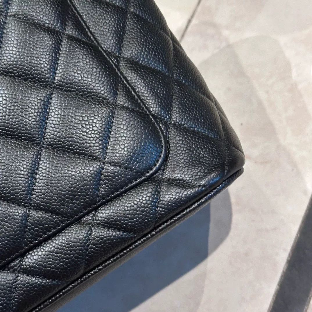 Chanel Pre-loved Bag Very good condition Size ONE SIZE - 7 Thumbnail