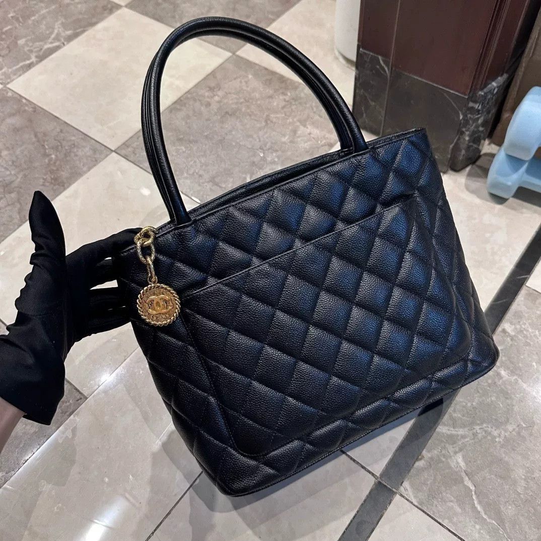 Chanel Pre-loved Bag Very good condition Size ONE SIZE - 2 Thumbnail