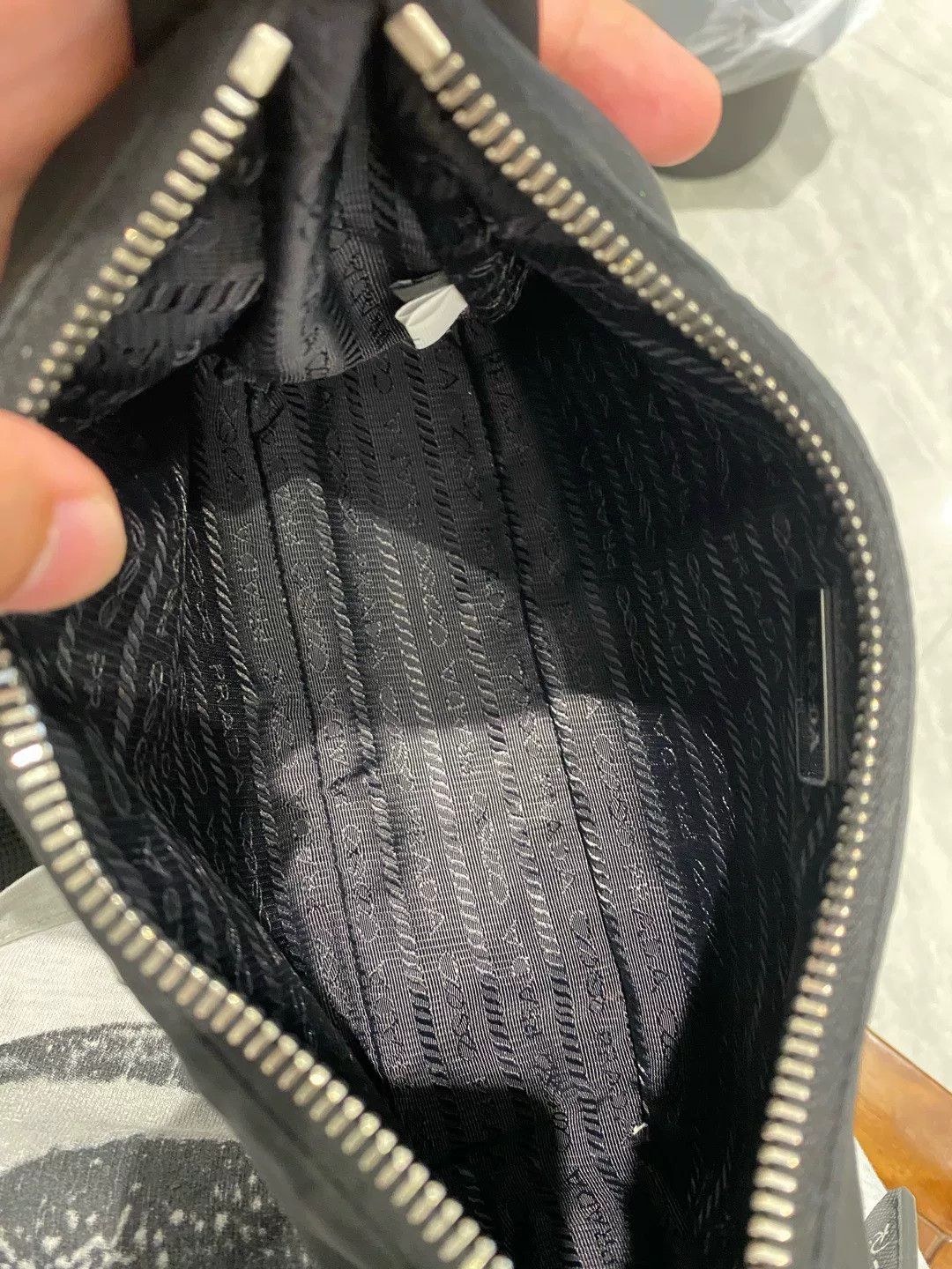 Prada Pre-loved Bag Very good condition Size ONE SIZE - 6 Thumbnail