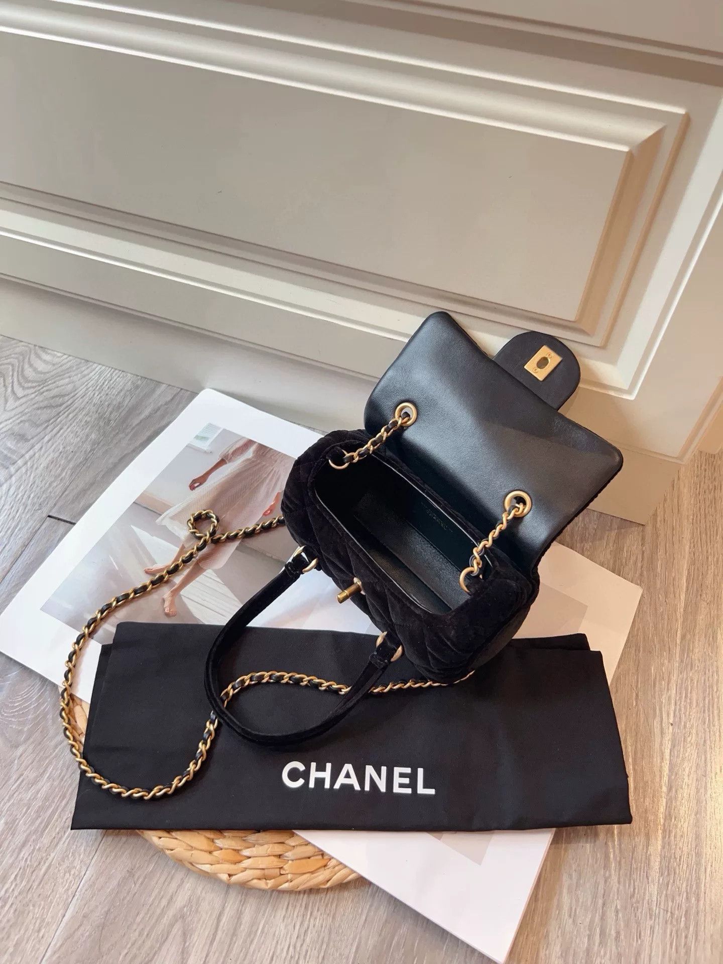 Chanel Pre-loved Bag Very good condition Size ONE SIZE - 7 Thumbnail