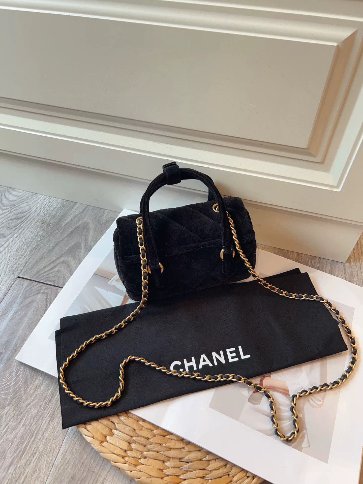 Chanel Pre-loved Bag Very good condition Size ONE SIZE - 2 Thumbnail
