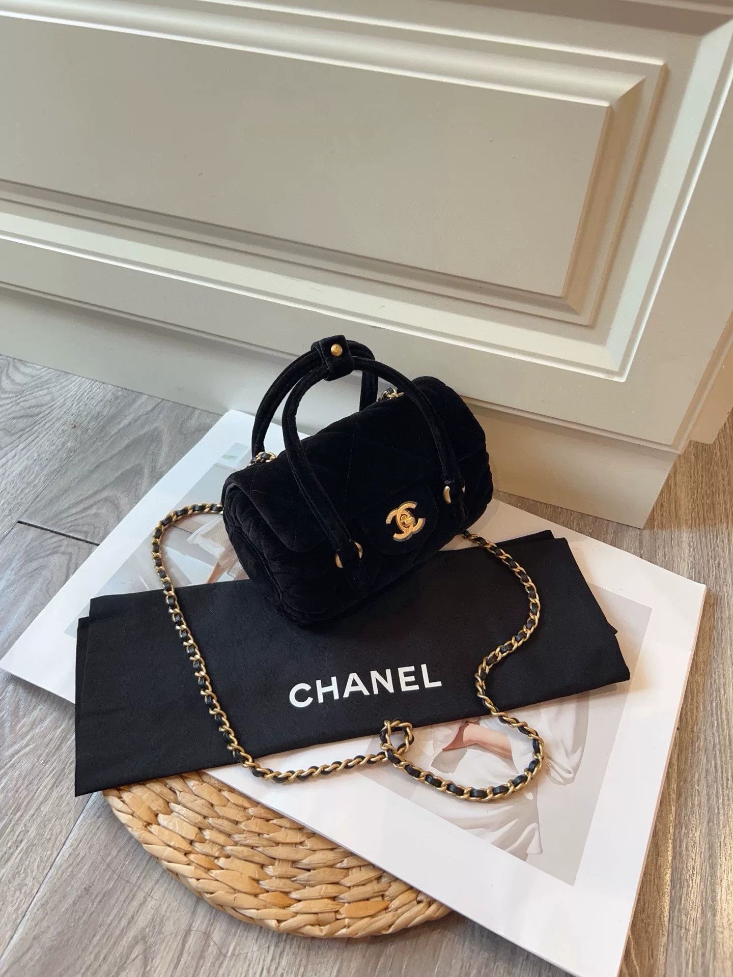 Chanel Pre-loved Bag Very good condition Size ONE SIZE - 3 Thumbnail