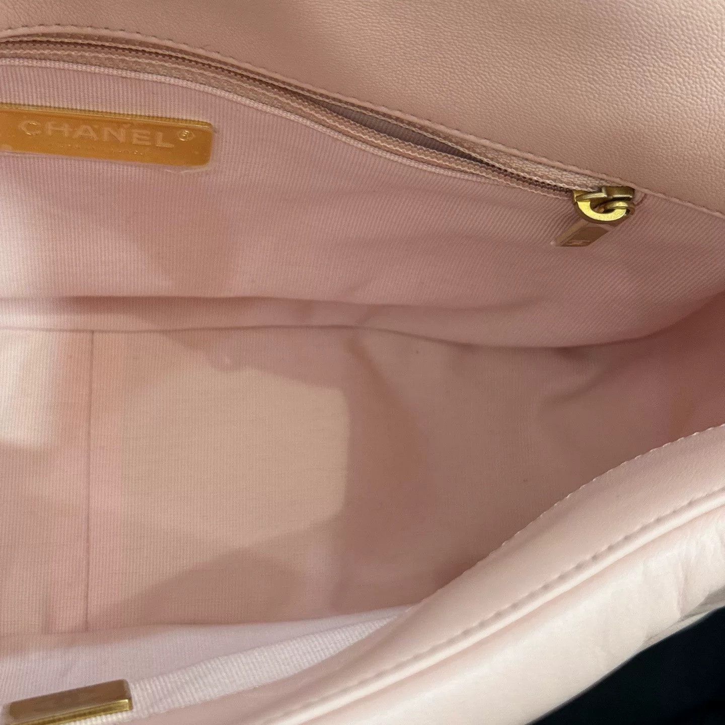 Chanel Pre-loved Bag Very good condition Size ONE SIZE - 6 Thumbnail