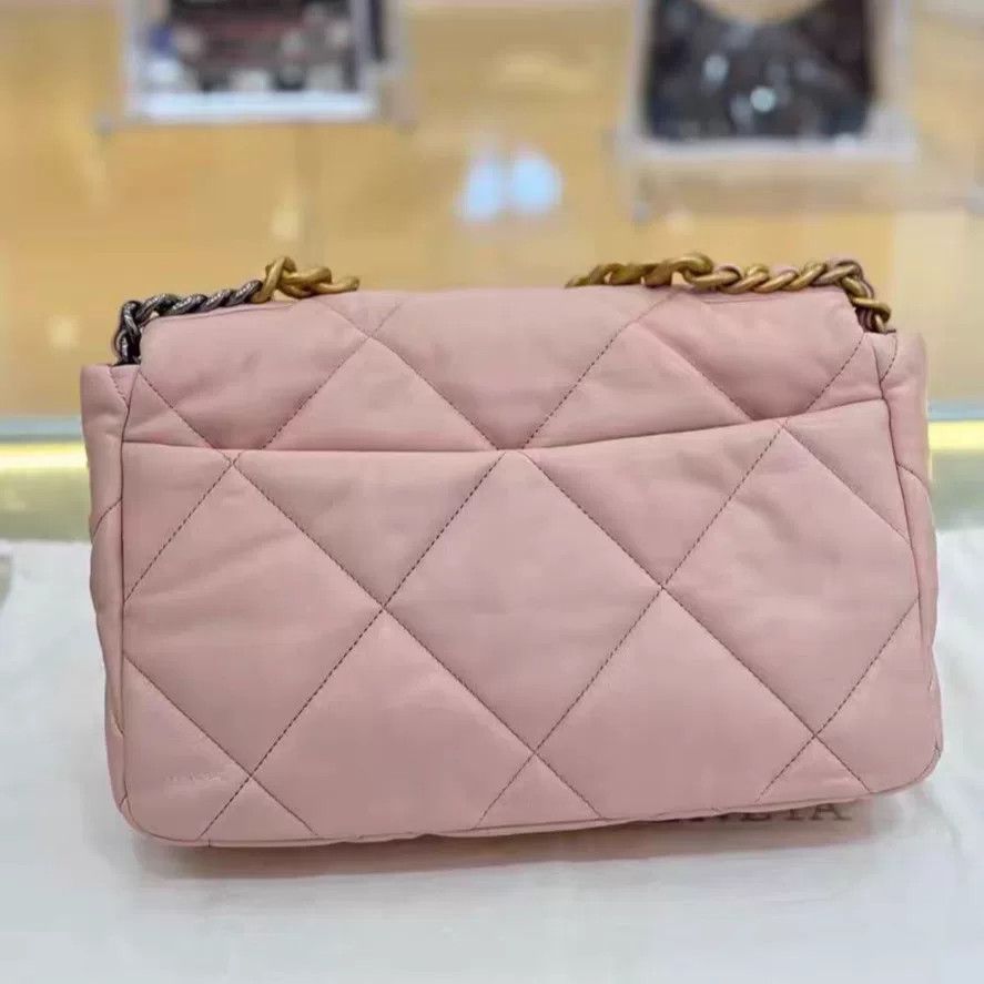 Chanel Pre-loved Bag Very good condition Size ONE SIZE - 3 Thumbnail