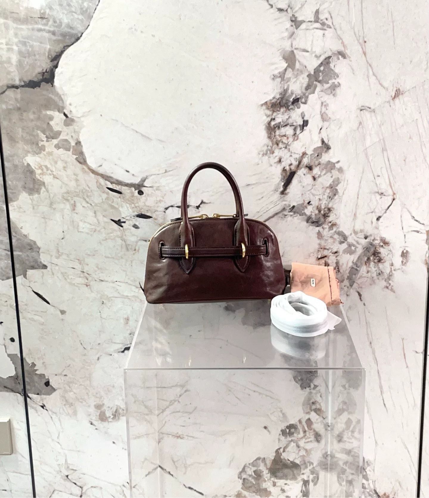 Miu Miu Pre-loved Bag Very good condition Size ONE SIZE - 2 Thumbnail