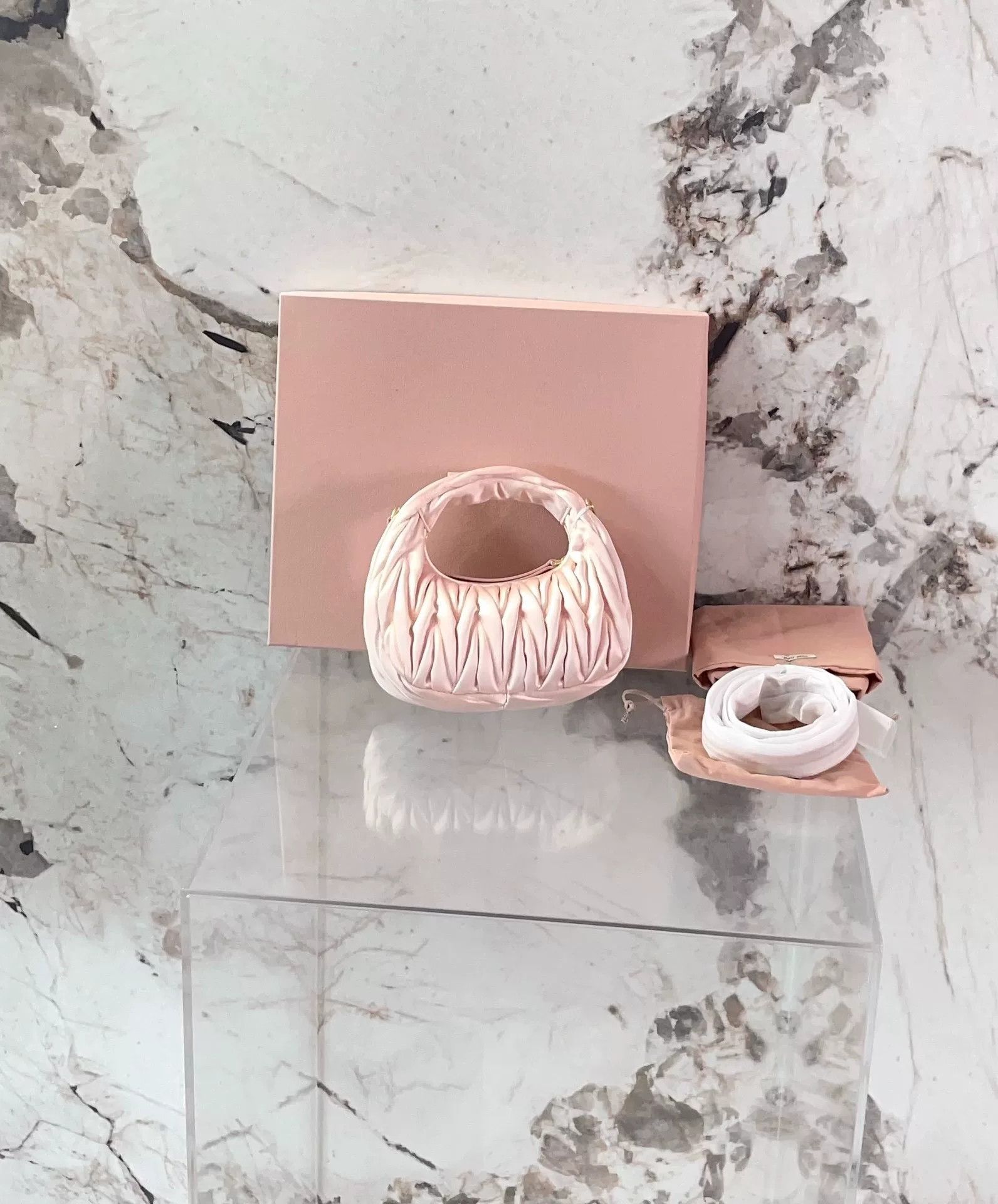 Miu Miu Pre-loved Bag Very good condition Size ONE SIZE - 2 Thumbnail