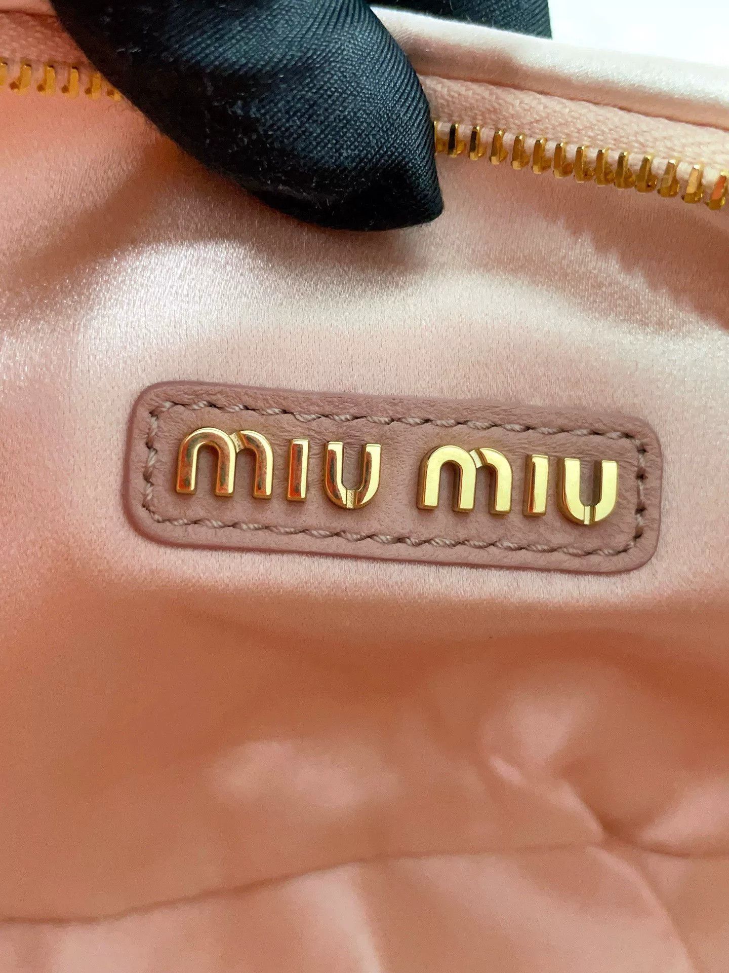 Miu Miu Pre-loved Bag Very good condition Size ONE SIZE - 8 Thumbnail