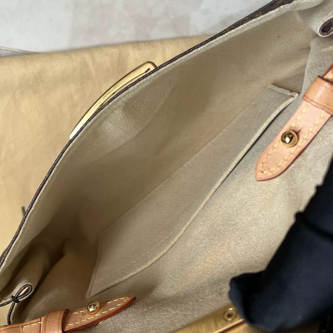 Louis Vuitton Pre-loved Bag Very good condition Size ONE SIZE - 9 Thumbnail