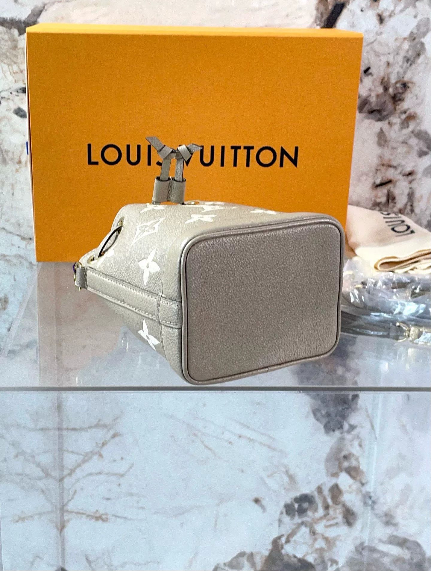 Louis Vuitton Pre-loved Bag Very good condition Size ONE SIZE - 5 Thumbnail