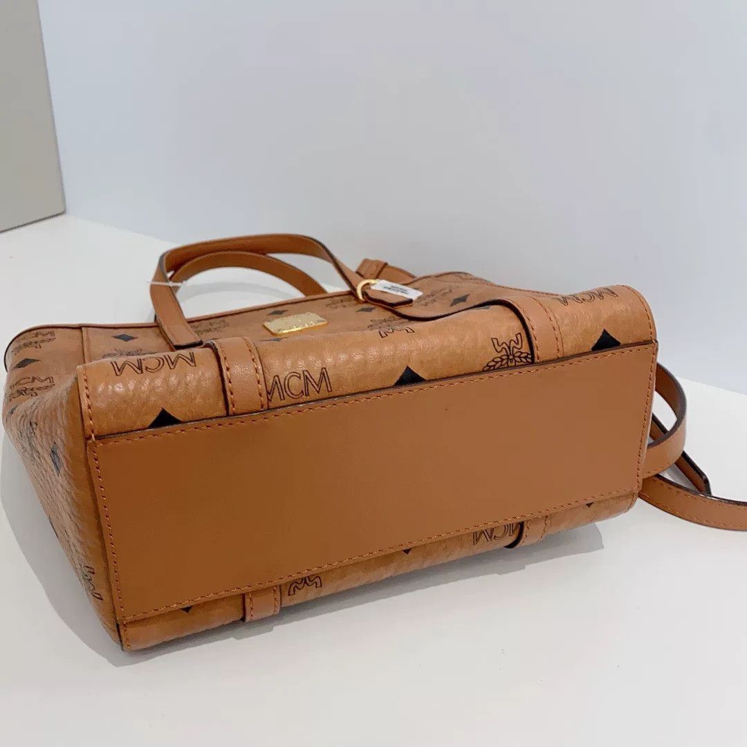 MCM Pre-loved Bag Very good condition Size ONE SIZE - 2 Thumbnail