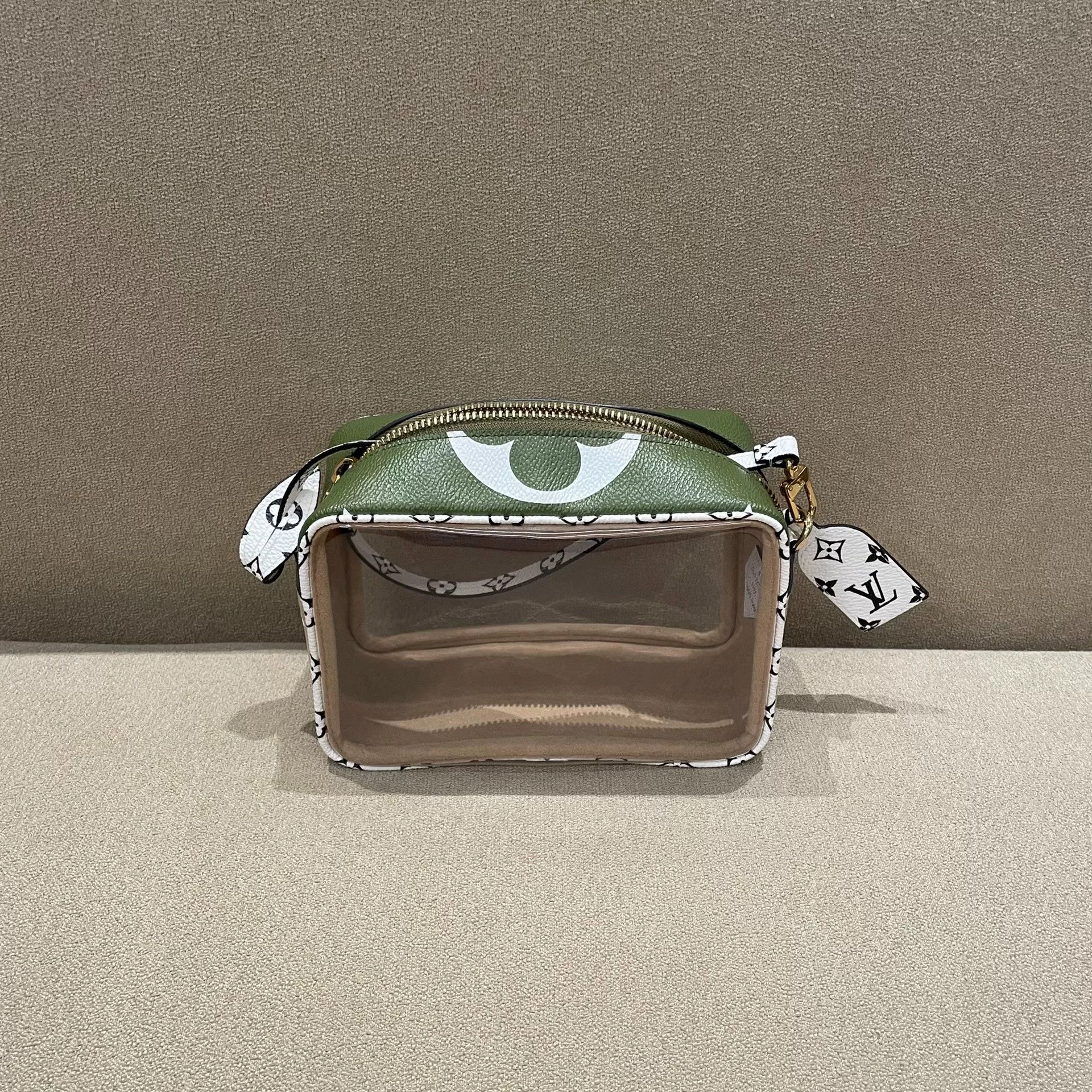 Louis Vuitton Pre-loved Bag Very good condition Size ONE SIZE - 3 Thumbnail