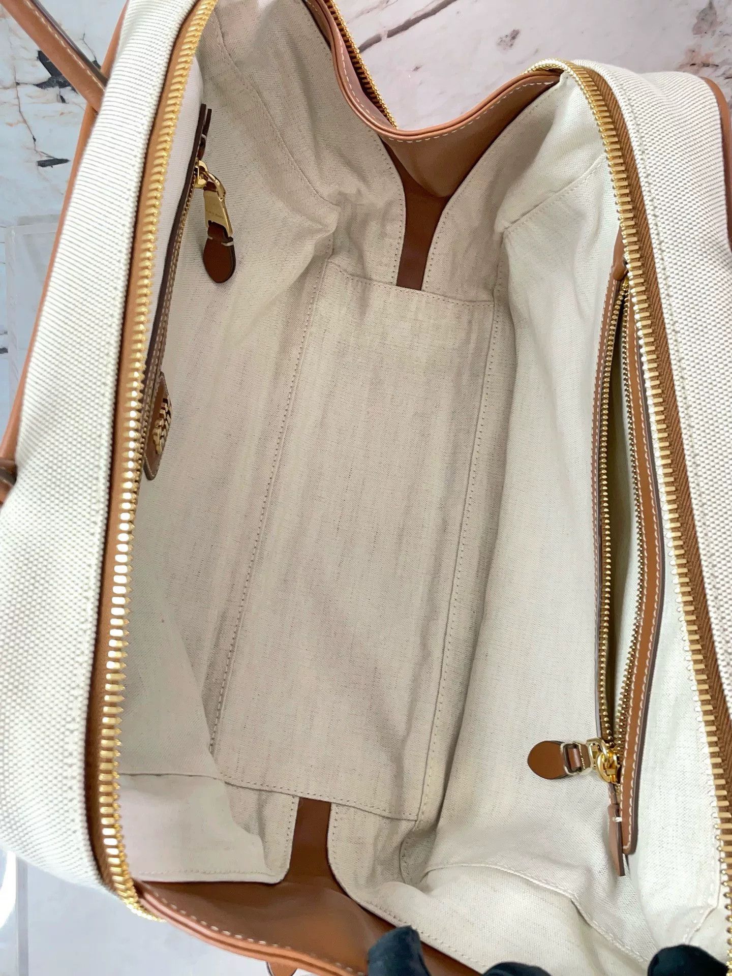 Miu Miu Pre-loved Bag Very good condition Size ONE SIZE - 9 Thumbnail