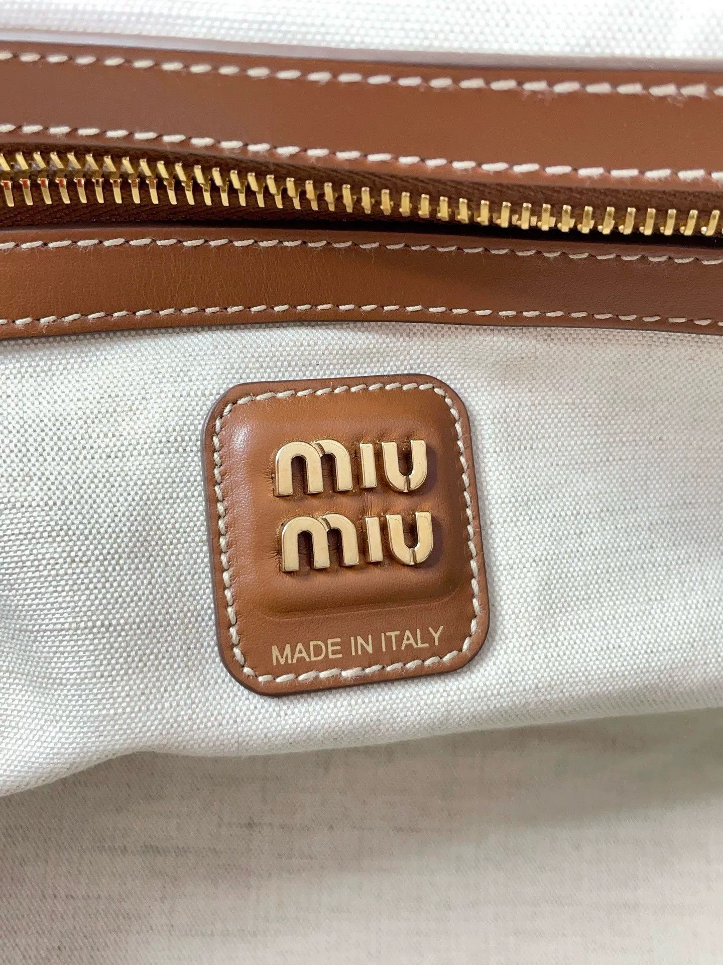 Miu Miu Pre-loved Bag Very good condition Size ONE SIZE - 8 Thumbnail