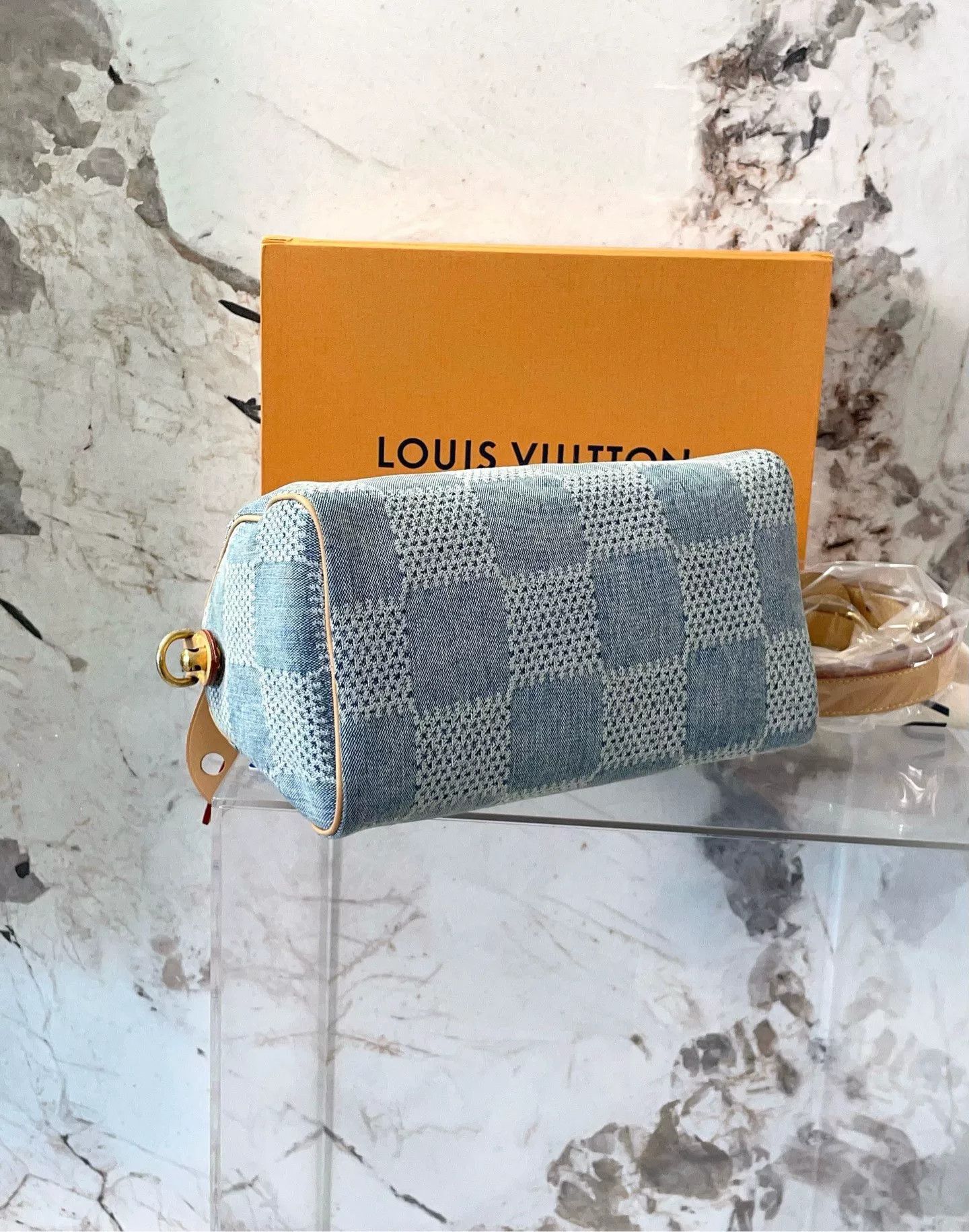 Louis Vuitton Pre-loved Bag Very good condition Size ONE SIZE - 5 Thumbnail