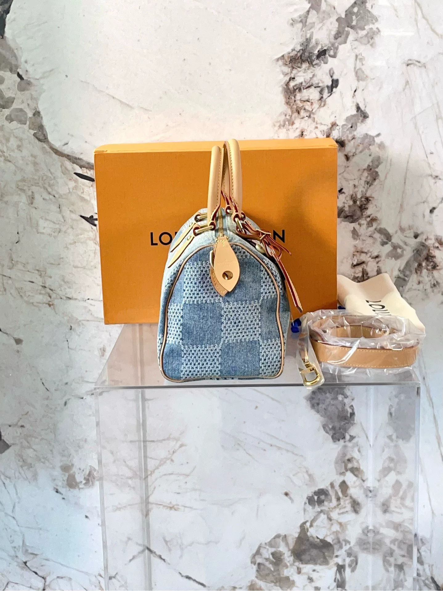 Louis Vuitton Pre-loved Bag Very good condition Size ONE SIZE - 3 Thumbnail