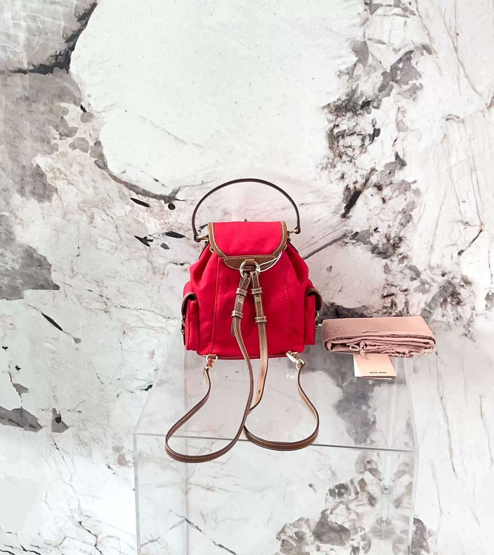 Miu Miu Pre-loved Bag Very good condition Size ONE SIZE - 2 Thumbnail