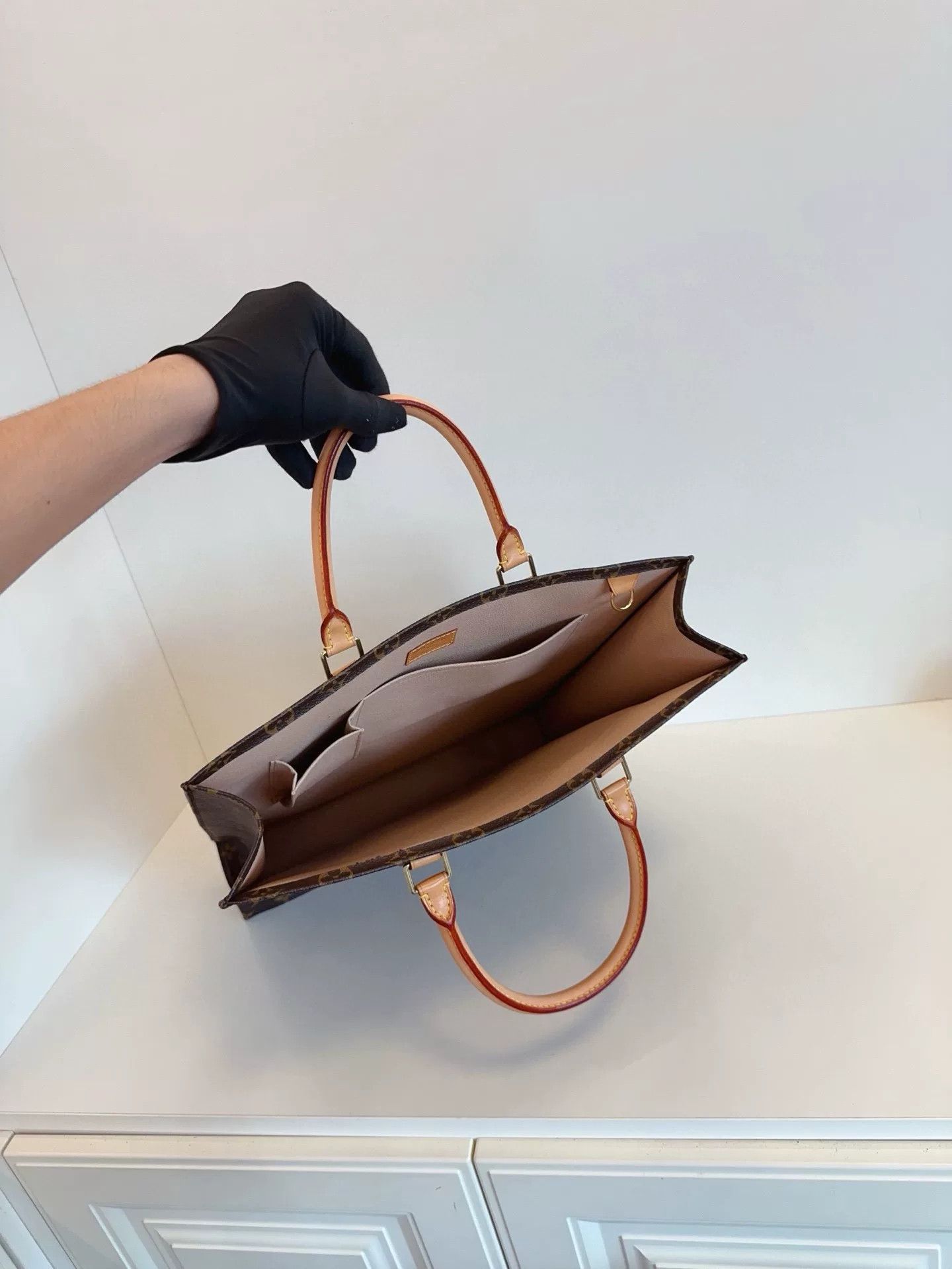 Louis Vuitton Pre-loved Bag Very good condition Size ONE SIZE - 8 Thumbnail
