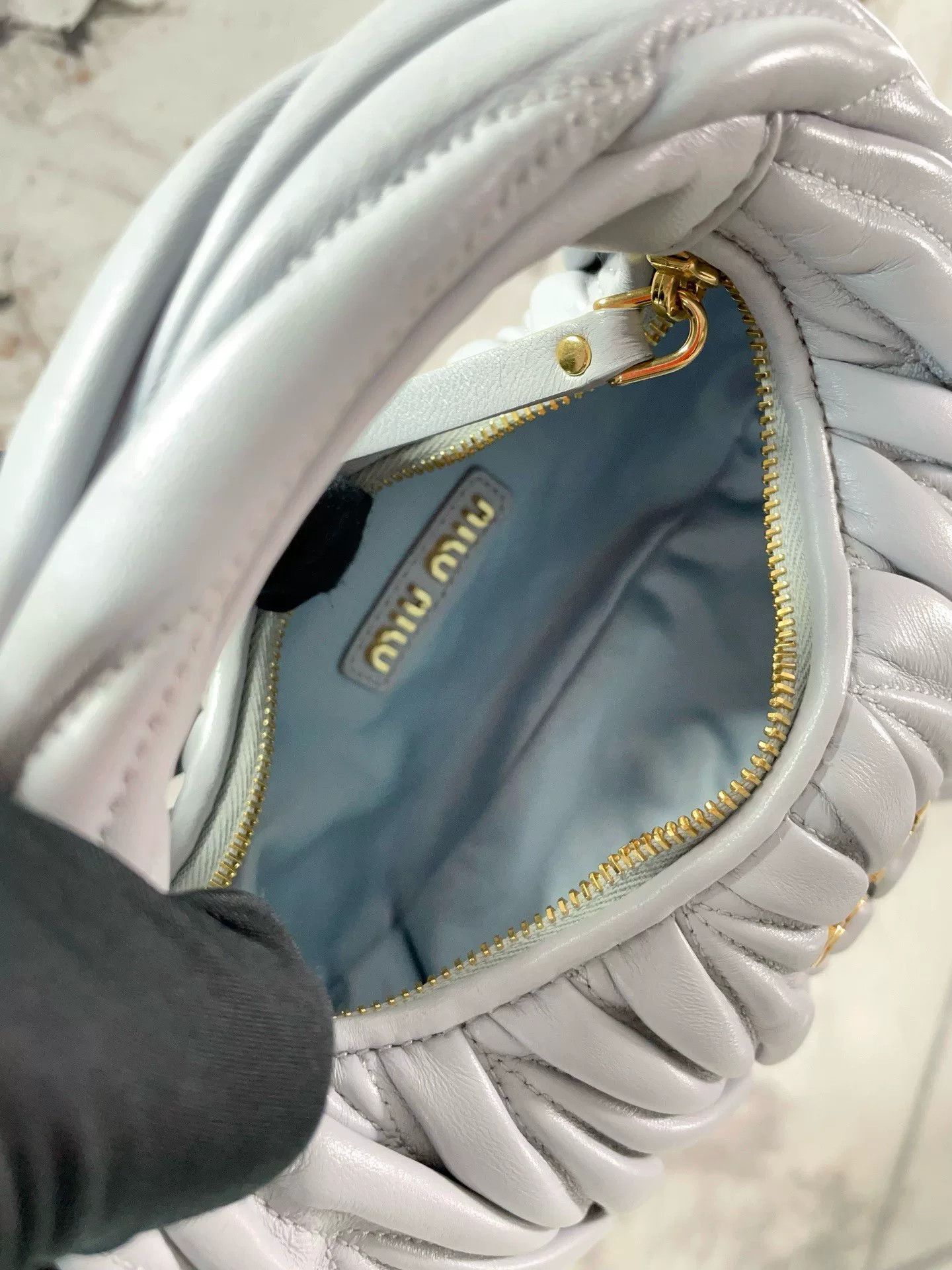 Miu Miu Pre-loved Bag Very good condition Size ONE SIZE - 8 Thumbnail
