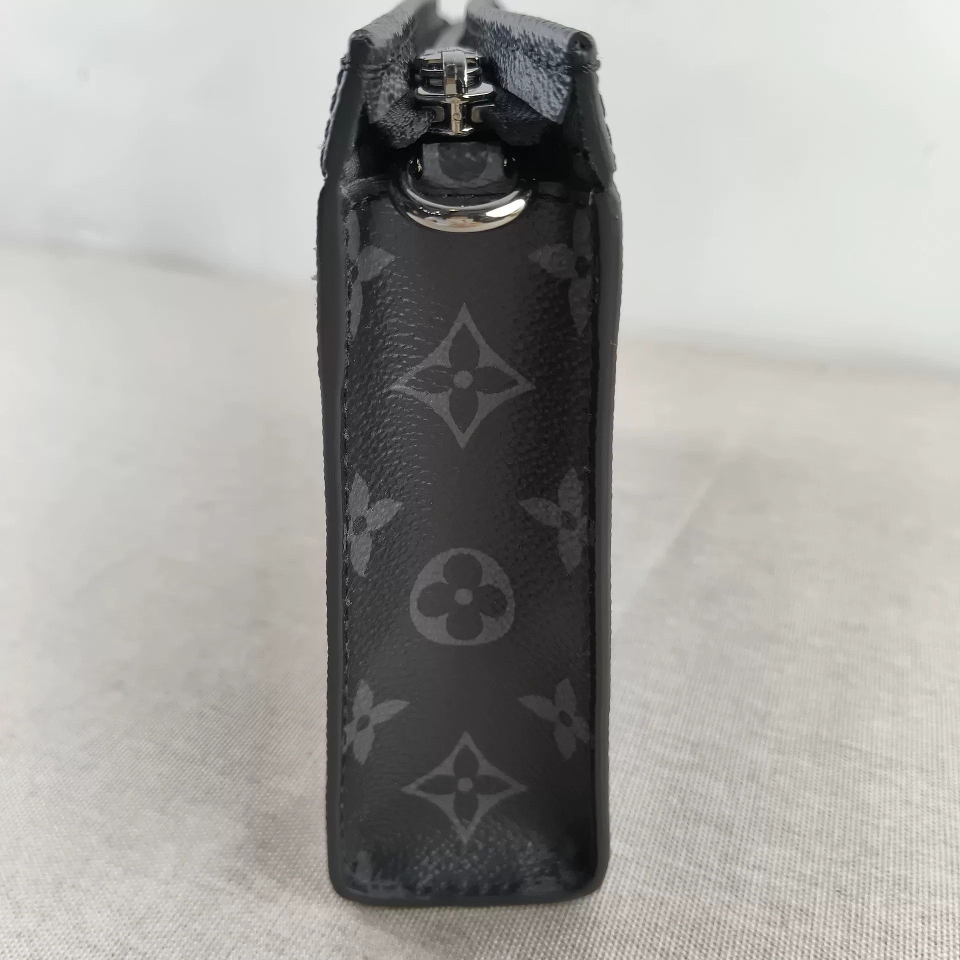 Louis Vuitton Pre-loved Bag Brand new condition Size ONE SIZE - 4 Thumbnail