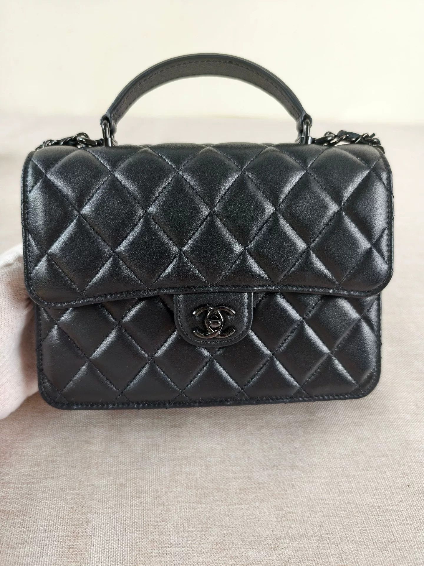 Chanel Pre-loved Bag Very good condition Size ONE SIZE - 2 Thumbnail